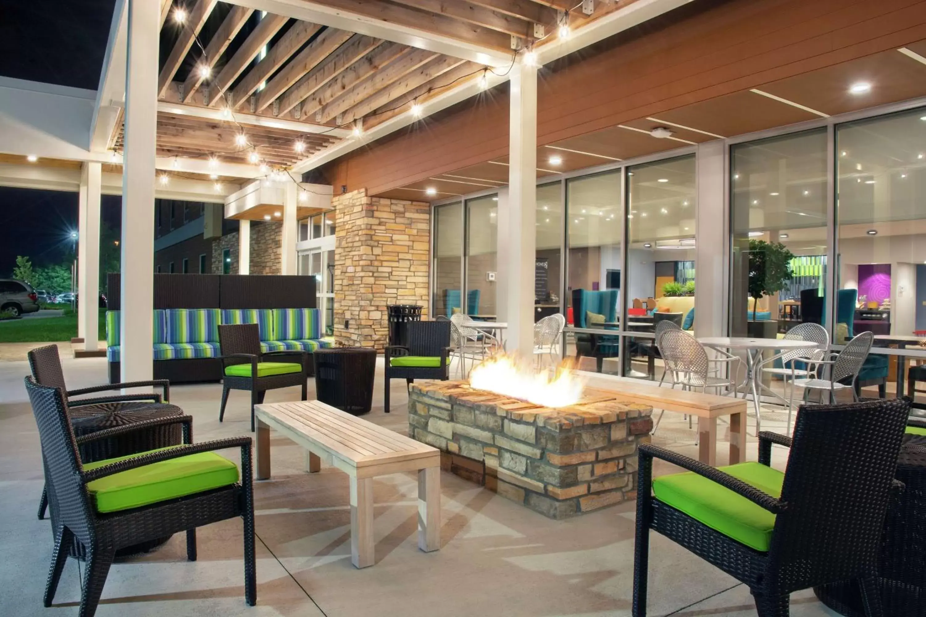 Patio, Restaurant/Places to Eat in Home2 Suites By Hilton Indianapolis Greenwood