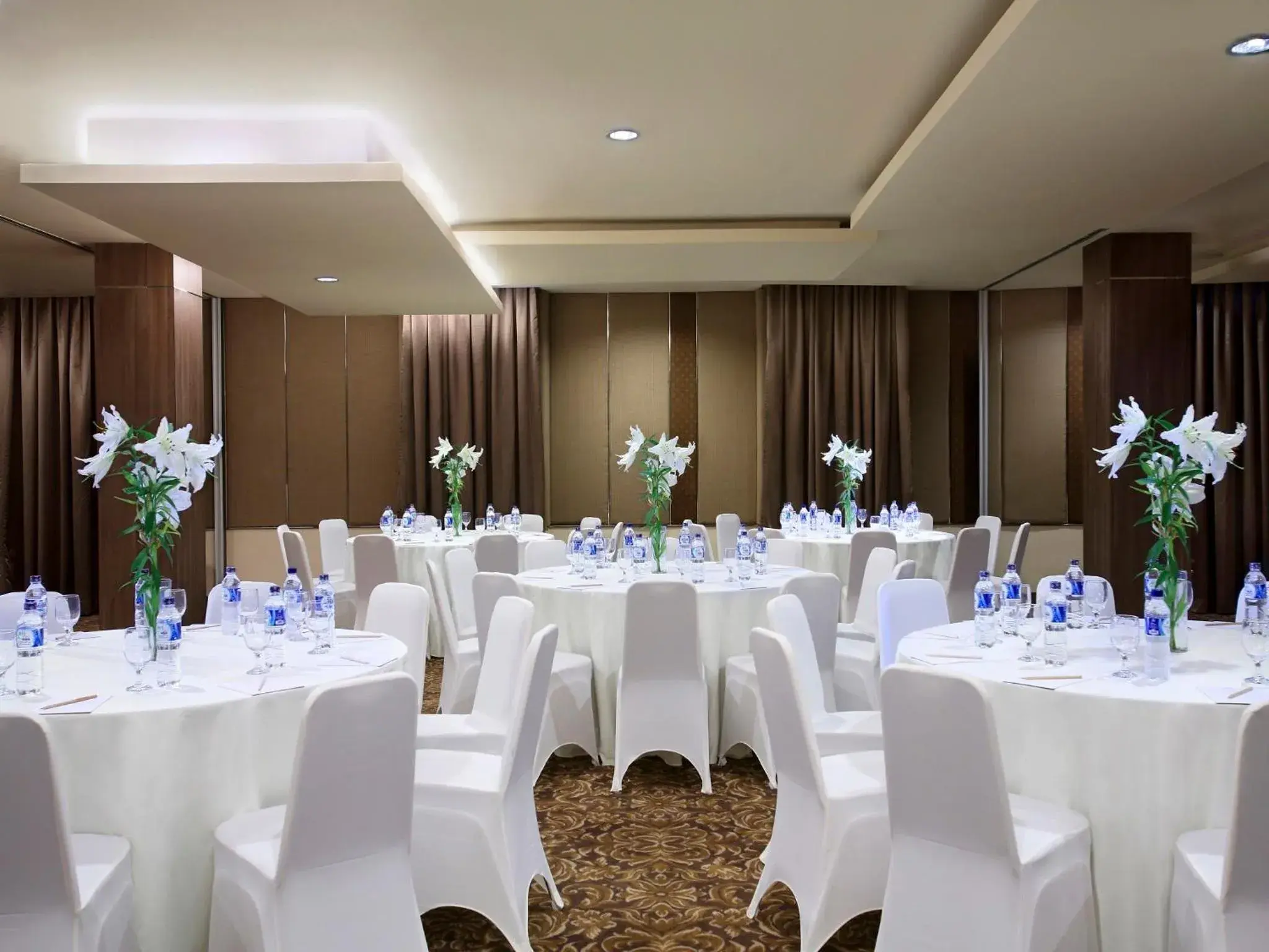 Business facilities, Banquet Facilities in Hotel Santika Depok