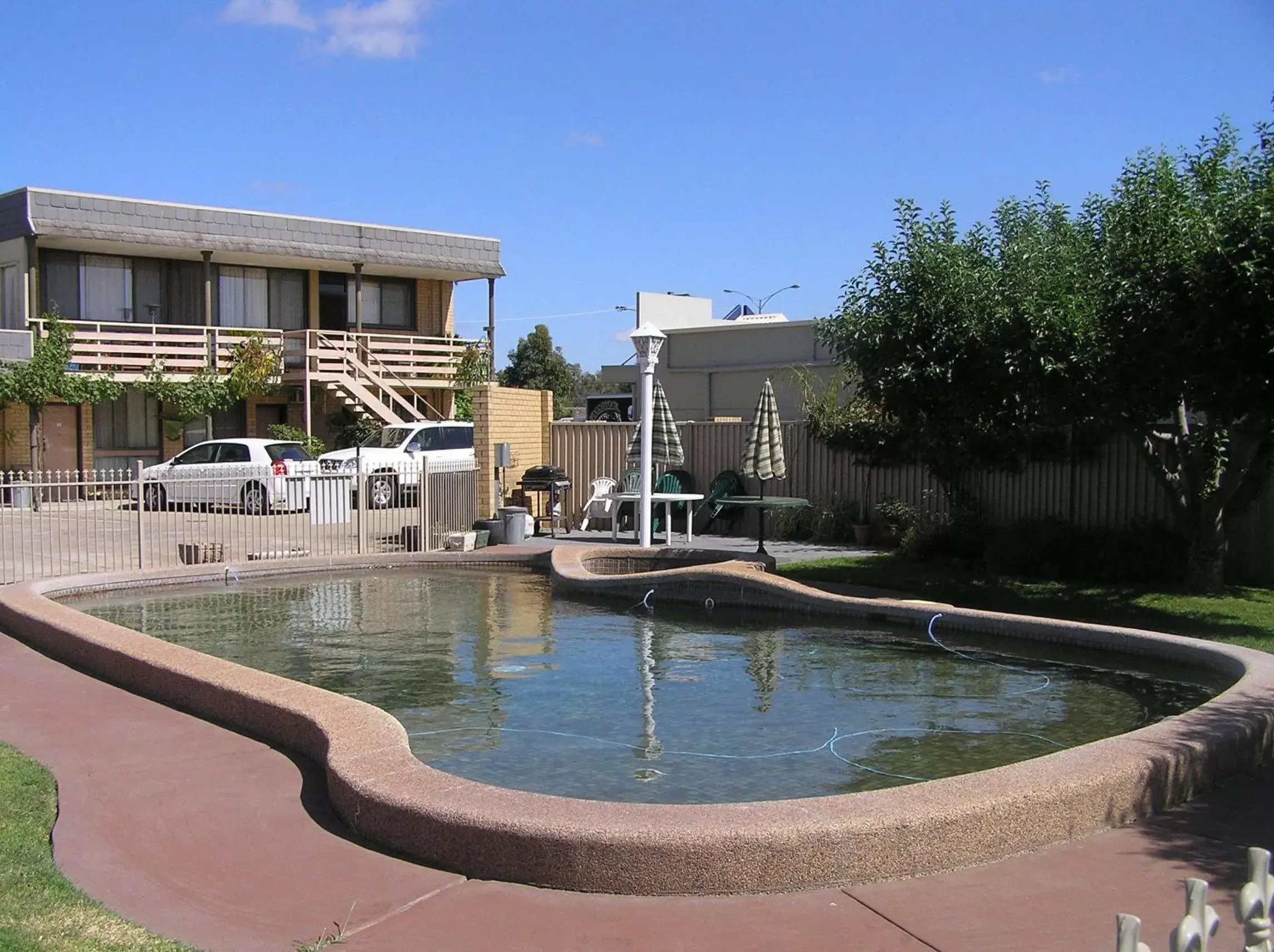 Property building in Belltower Motor Inn Property building in Belltower Motor Inn