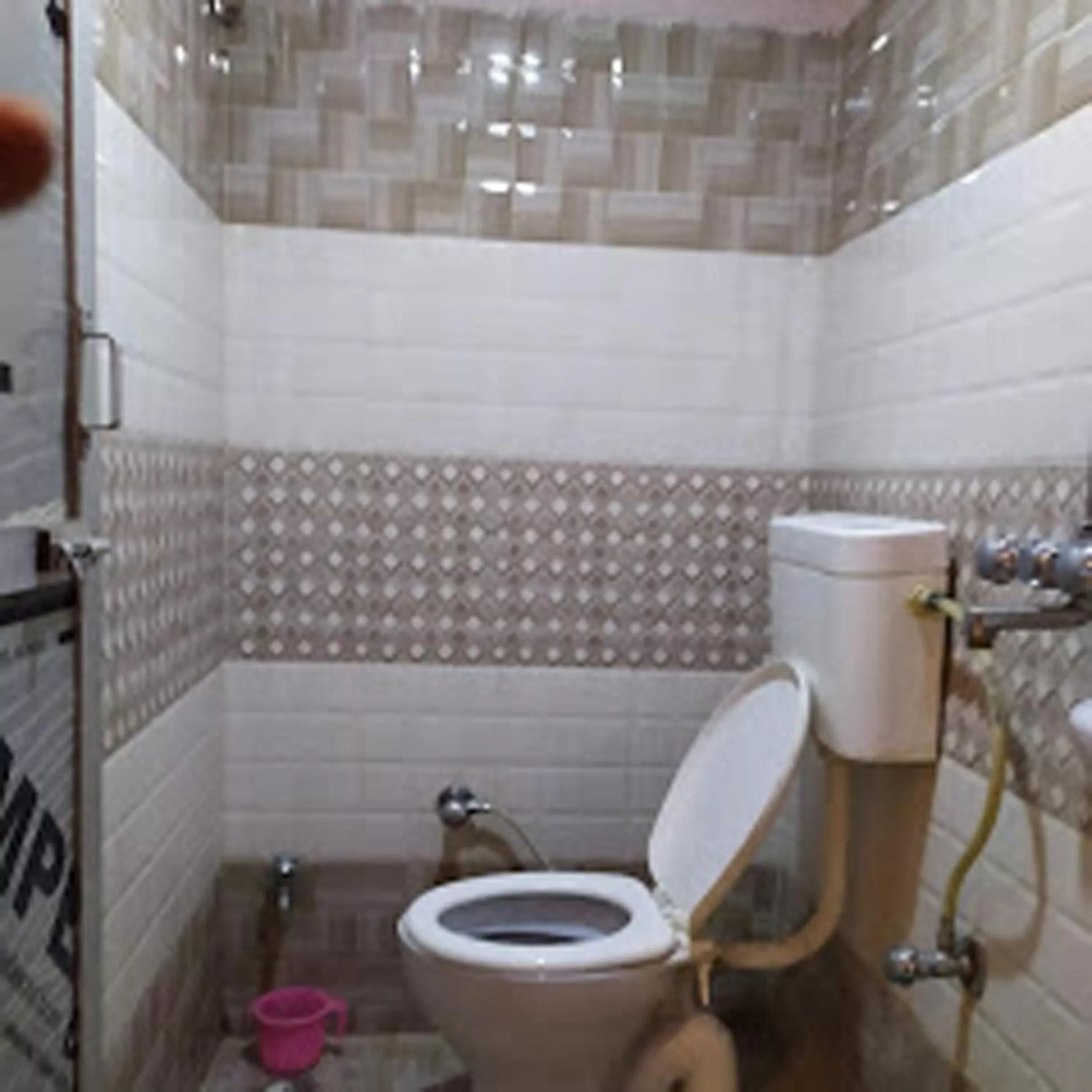 Bathroom in Hotel Aakash Ganga