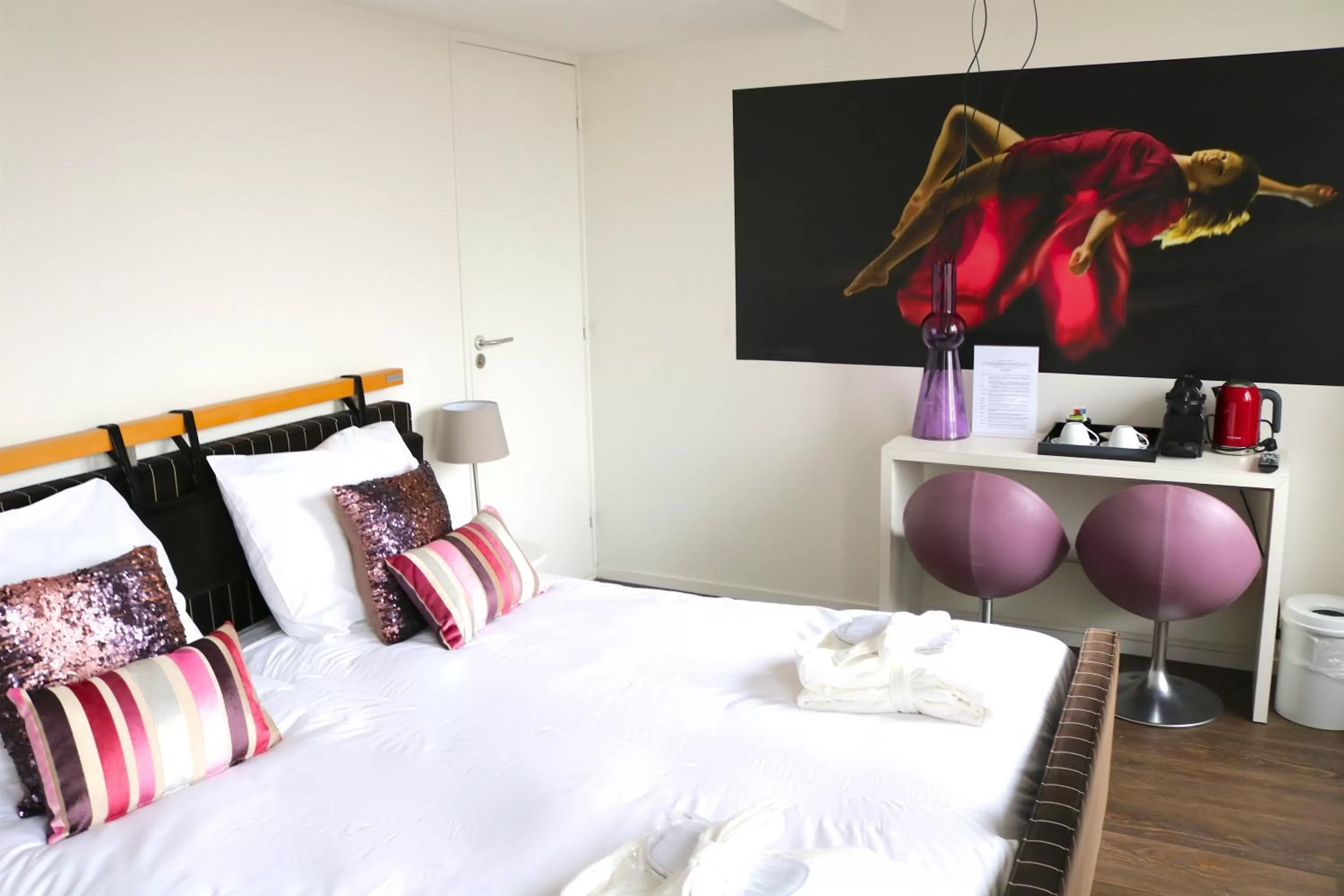 Bed in Saillant Hotel Maastricht City Centre - Auping Hotel Partner