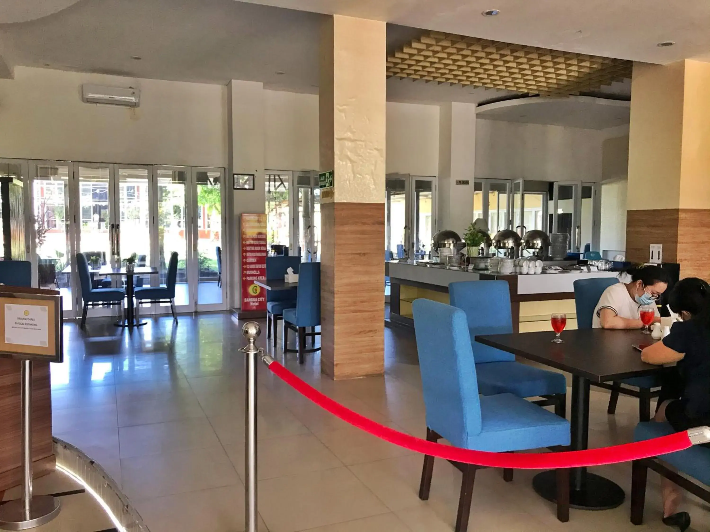 Restaurant/Places to Eat in Bangka City Hotel