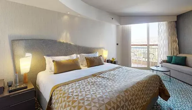 Bed in Dan Eilat Hotel