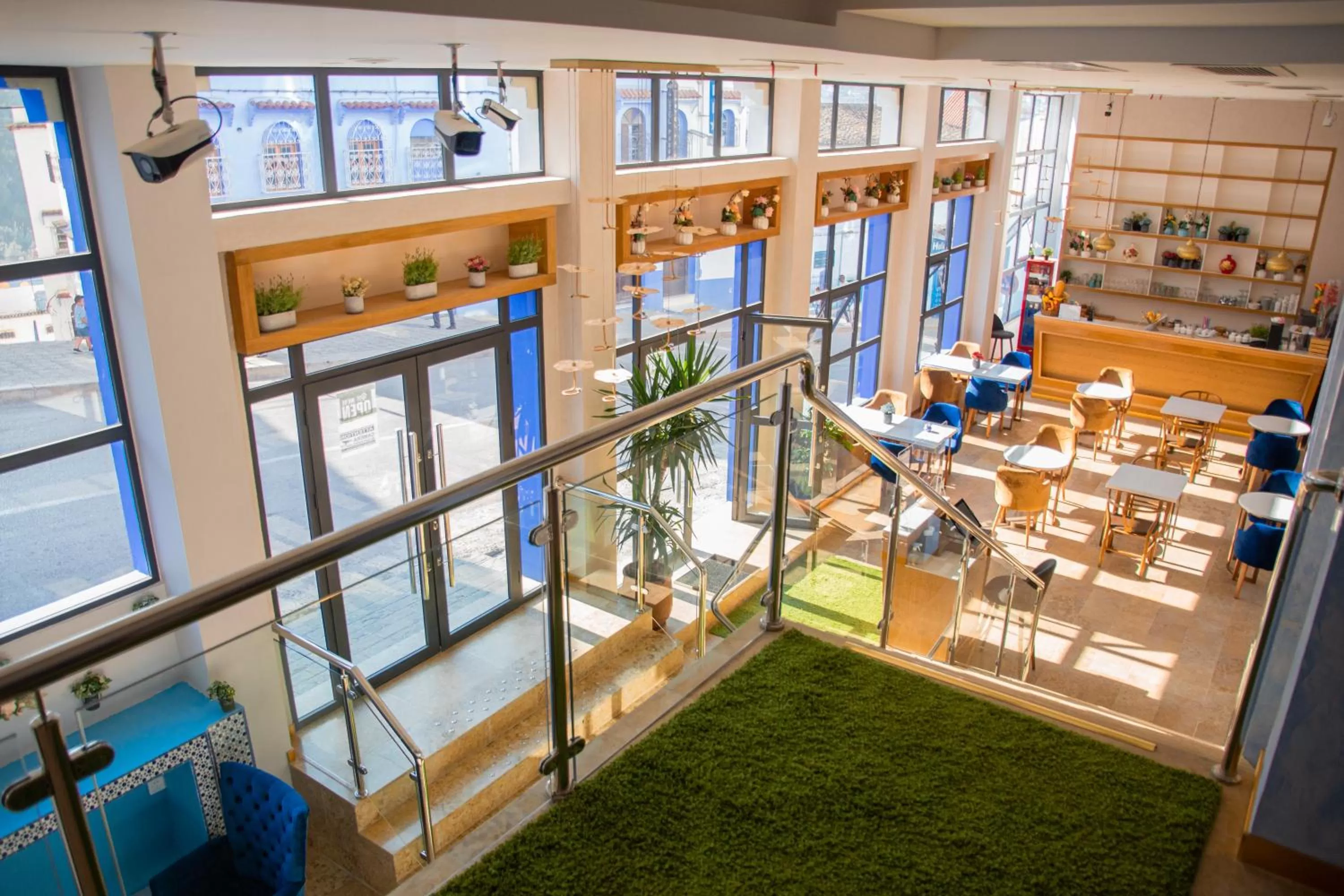 Restaurant/places to eat in VANCII Hotel