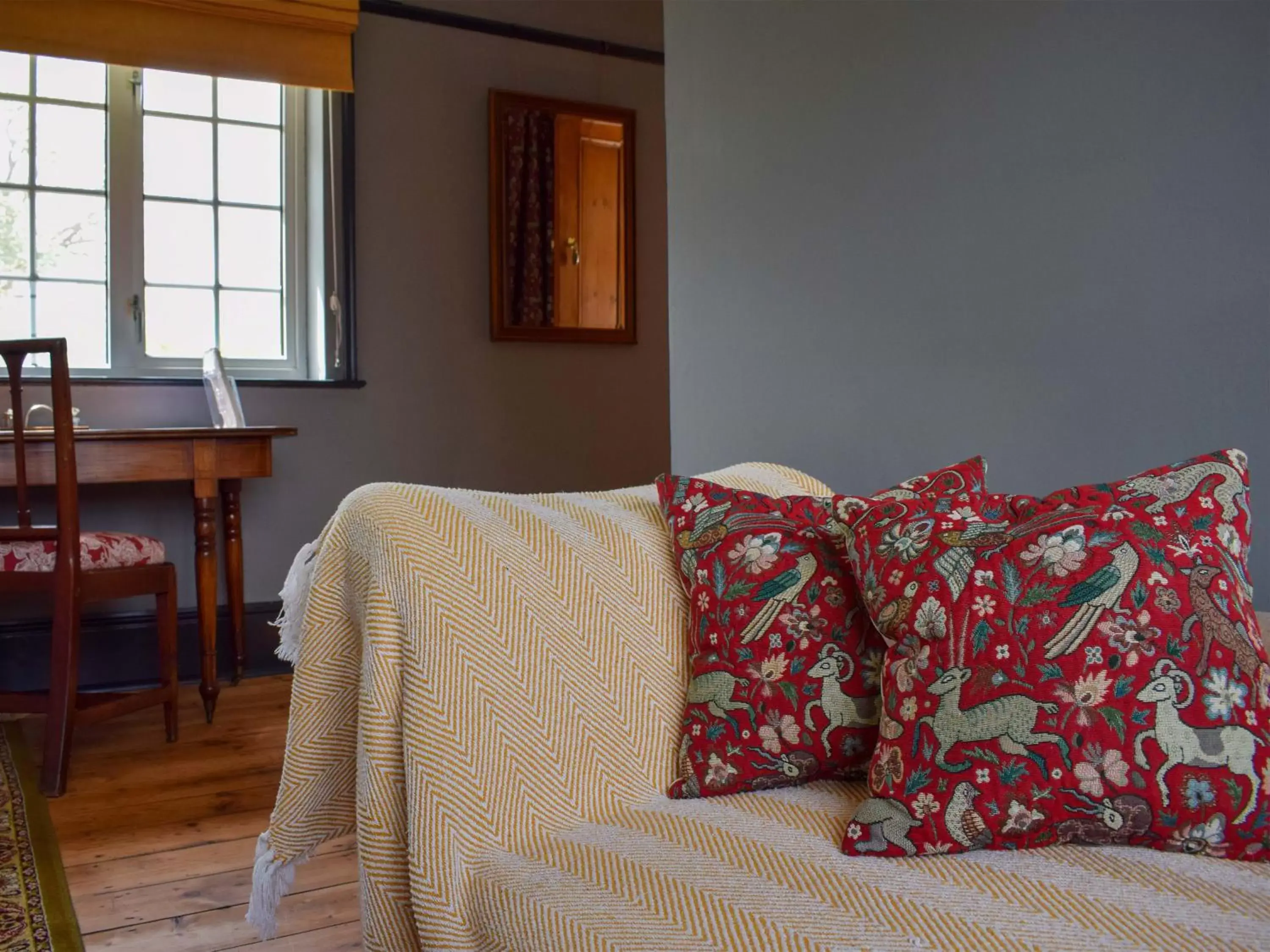 Bedroom, Seating Area in Elloe Lodge