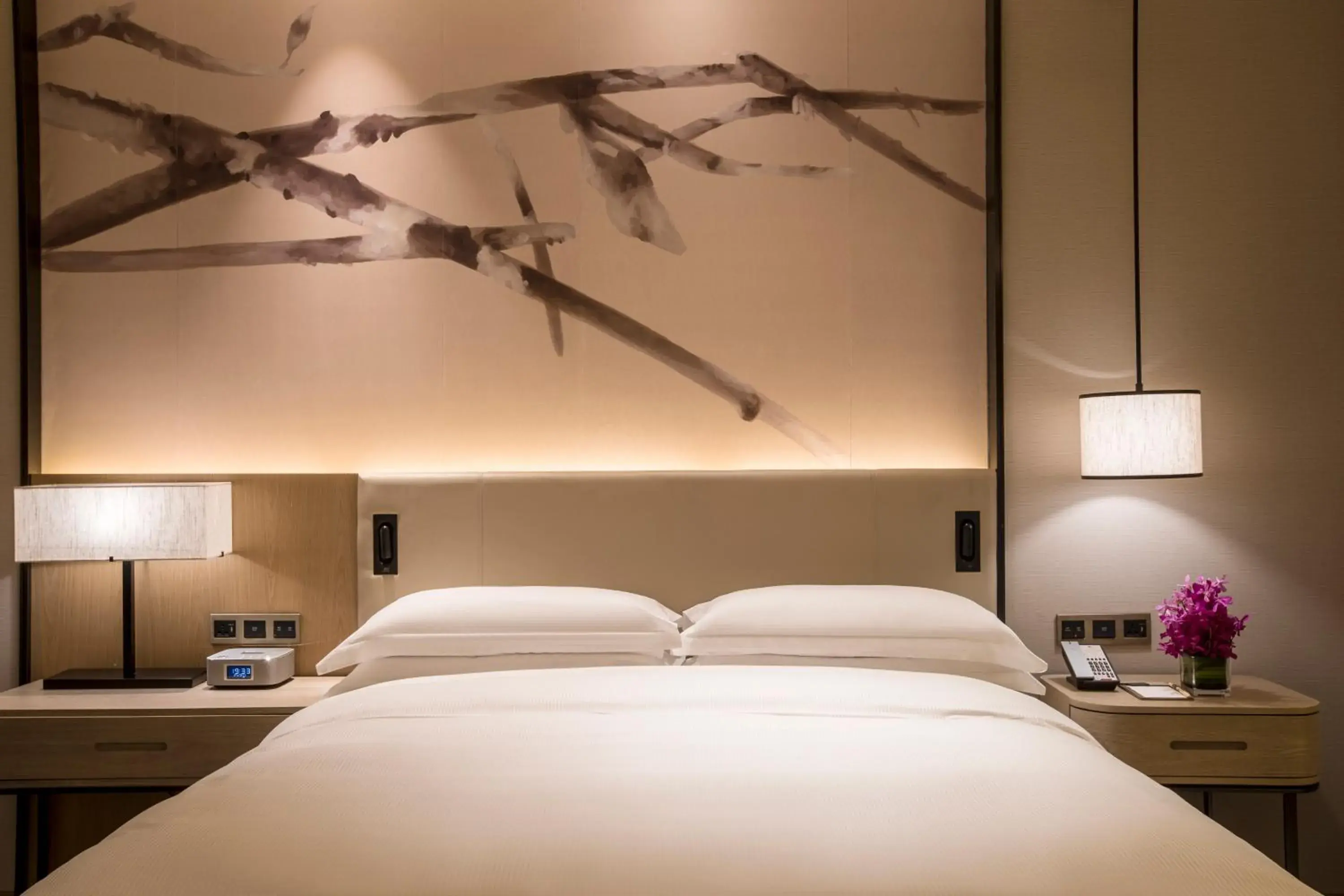 Bedroom, Bed in DoubleTree By Hilton Shenzhen Longhua