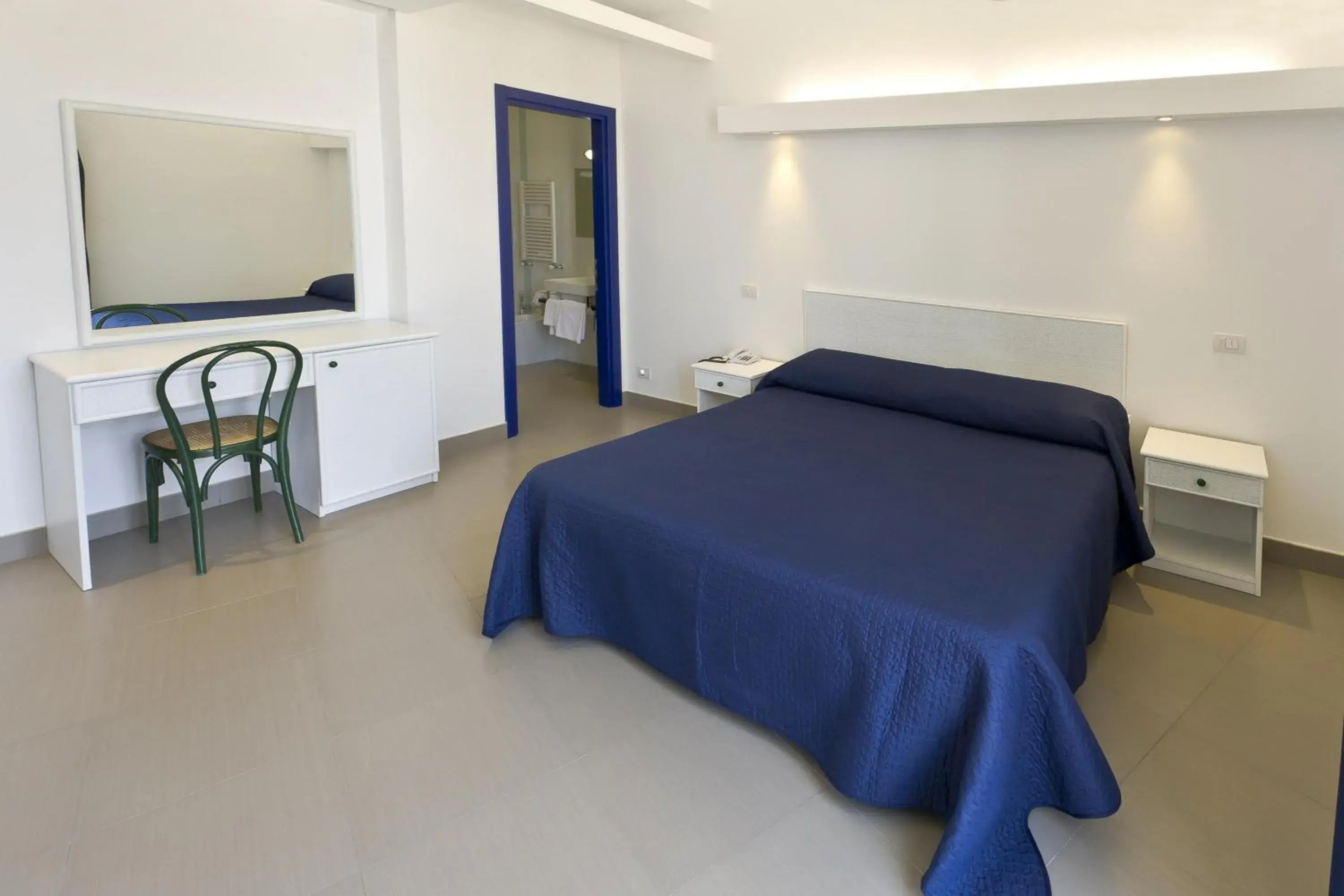 Bedroom, Bed in Hotel Eden Bedroom, Bed in Hotel Eden