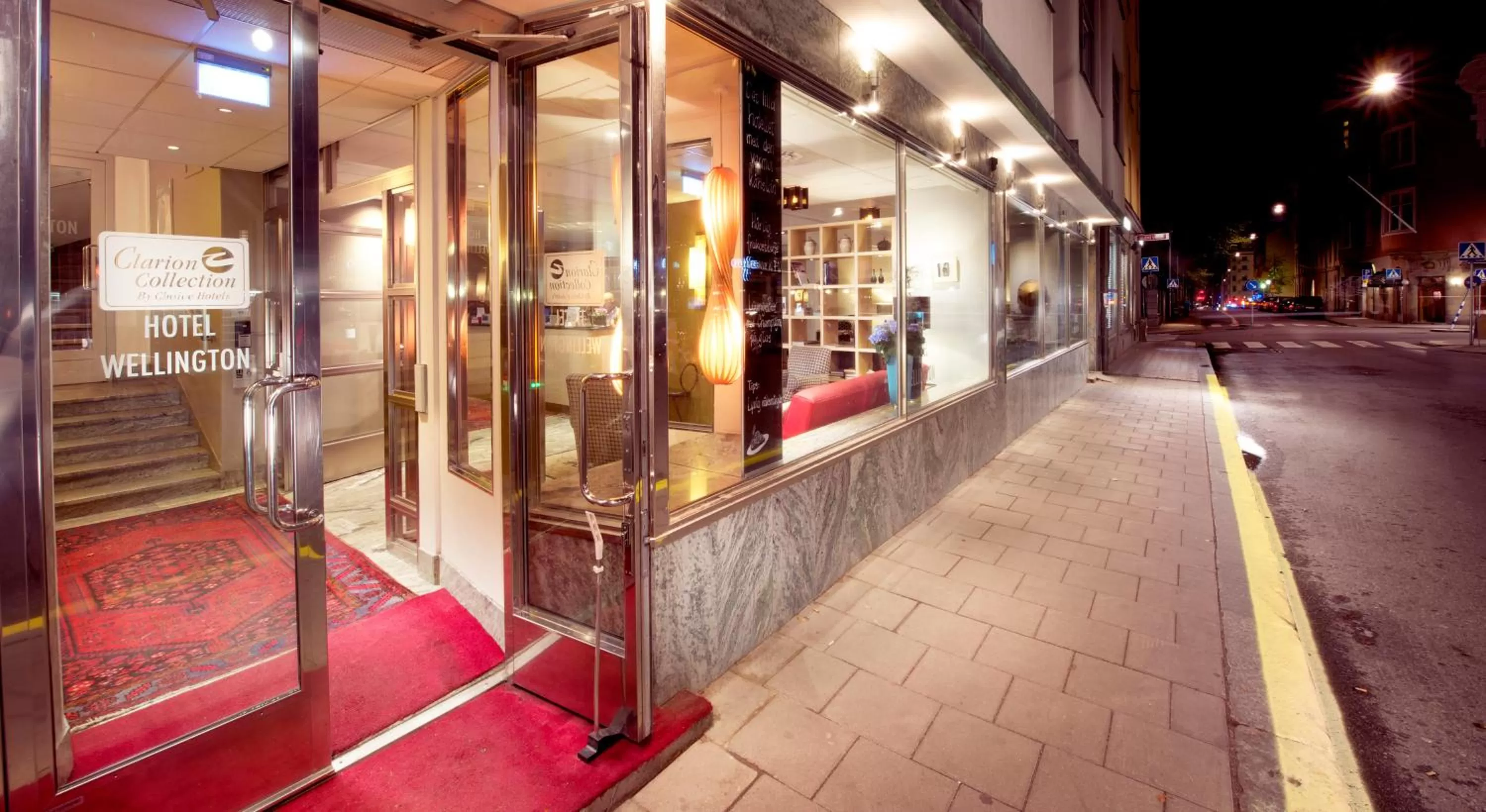 Facade/entrance in Home Hotel Wellington