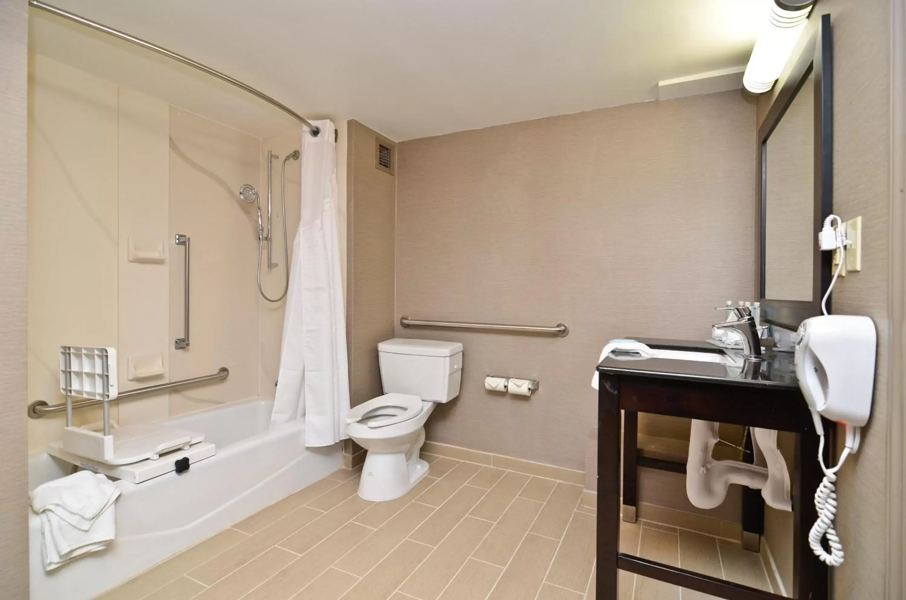 Photo of the whole room, Bathroom in Holiday Inn Express Burlington, an IHG Hotel