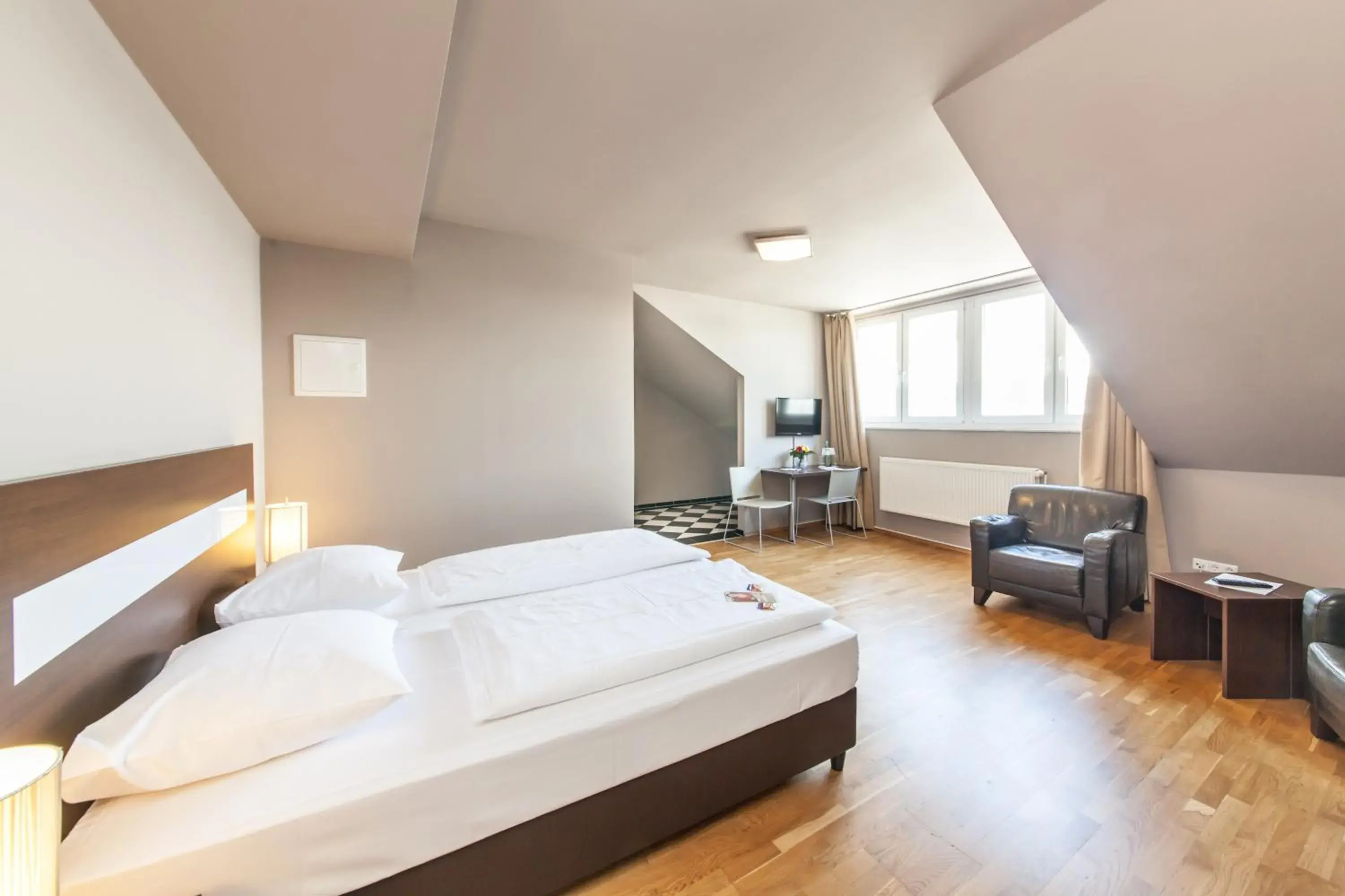 Photo of the whole room in Scope Hotel City Stay Frankfurt