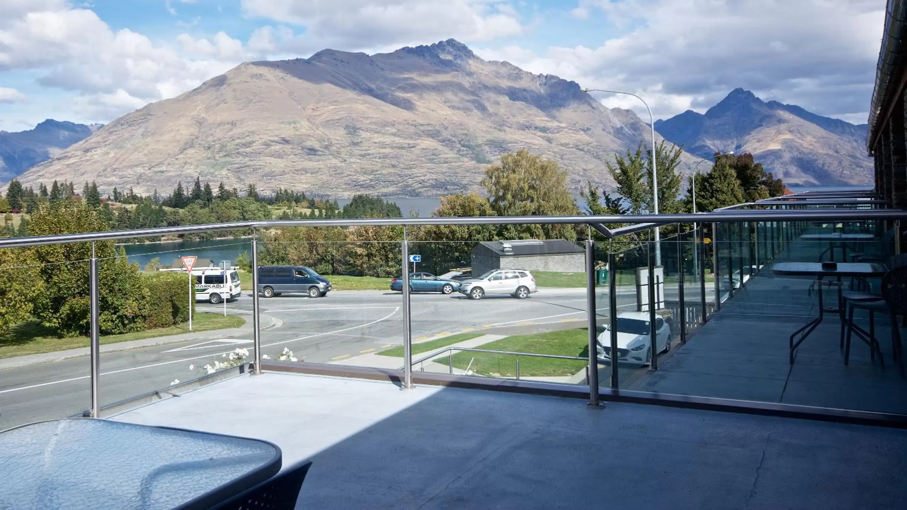 Balcony/Terrace, Mountain View in Autoline Queenstown Motel