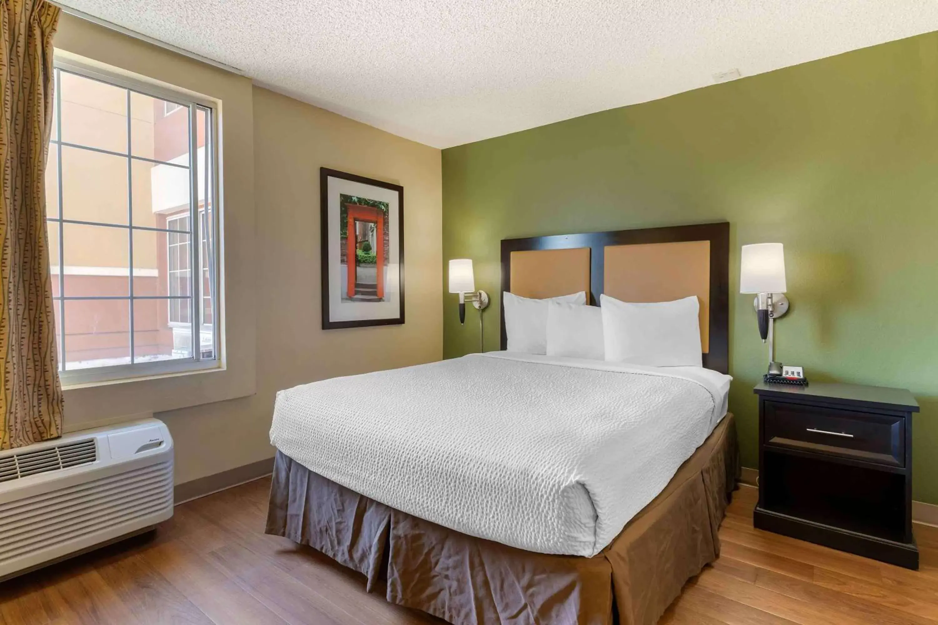 Queen studio with 1 Queen Bed - Disability Access/Non-Smoking in Extended Stay America Suites - San Jose - Downtown Queen studio with 1 Queen Bed - Disability Access/Non-Smoking in Extended Stay America Suites - San Jose - Downtown