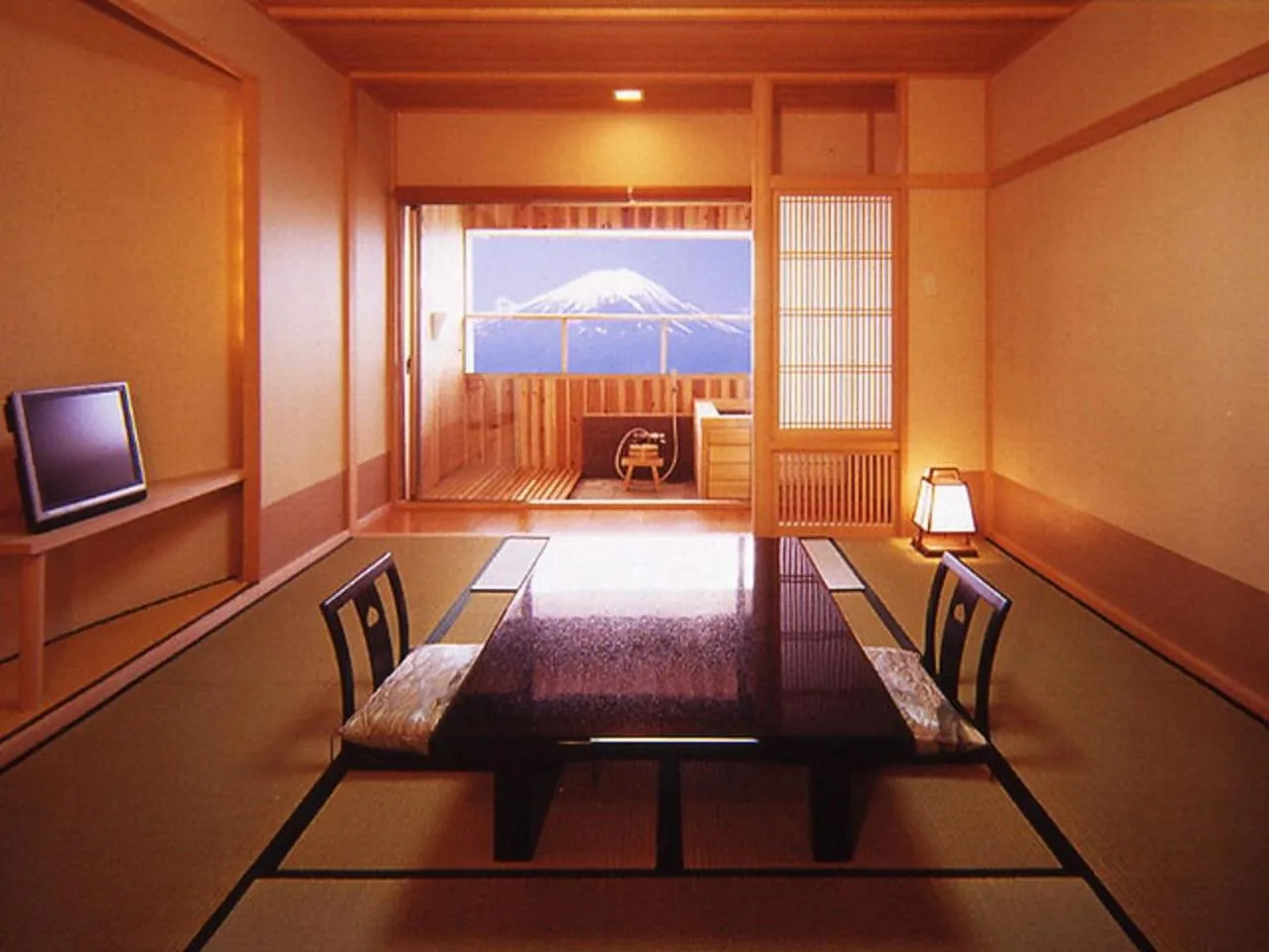 Japanese-Style Twin Room with Open-Air Bath and Mt.Fuji View in Lakeland Hotel Mizunosato