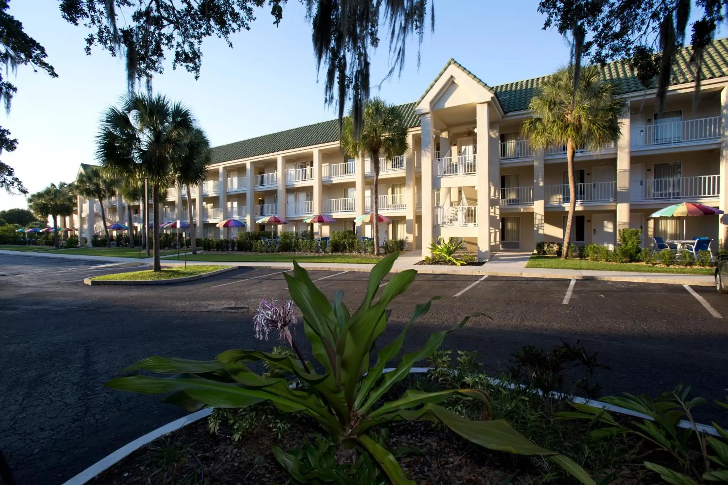 Property building, Garden in Days Inn by Wyndham Port Charlotte Town Center