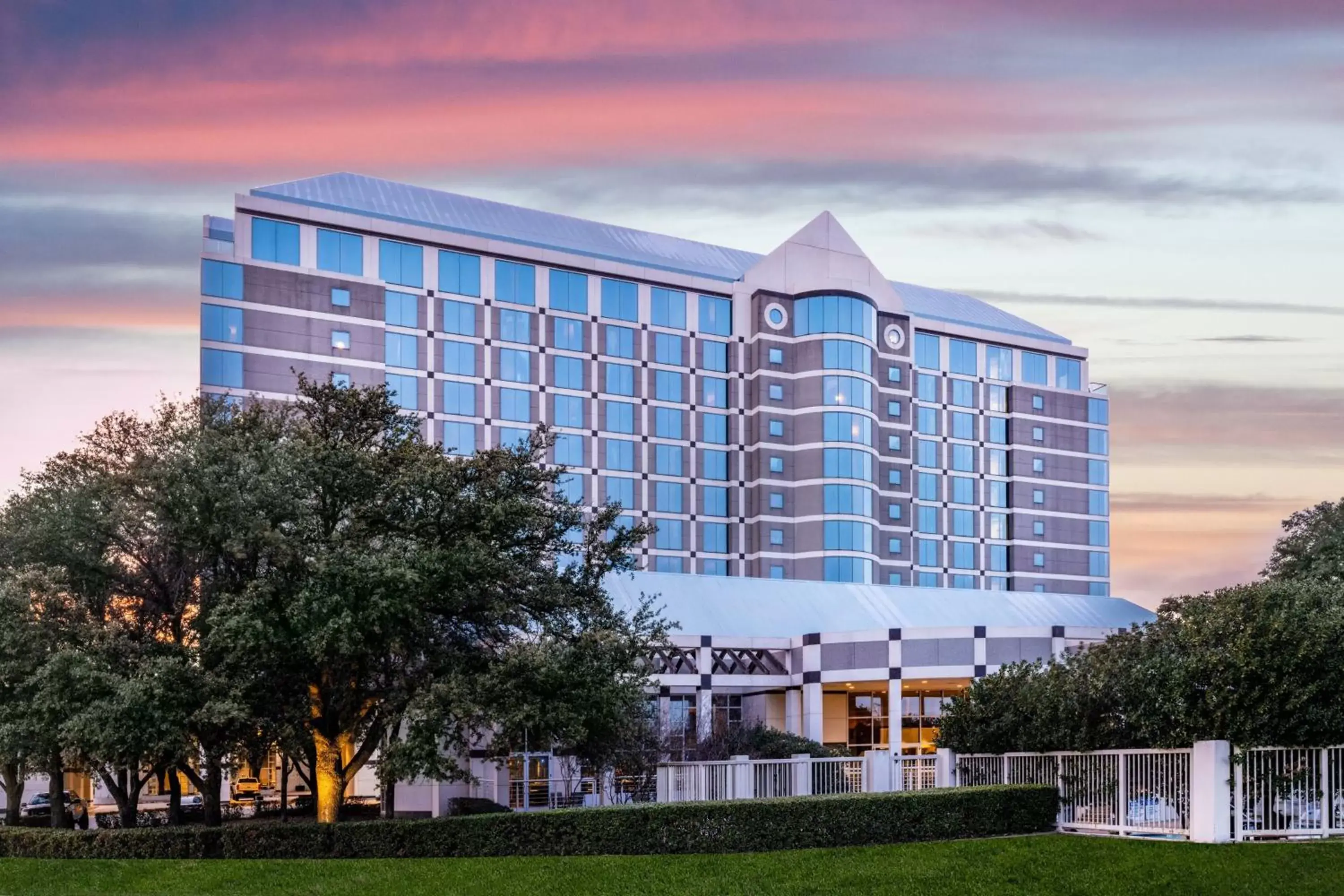 Property Building in Renaissance Dallas North Hotel