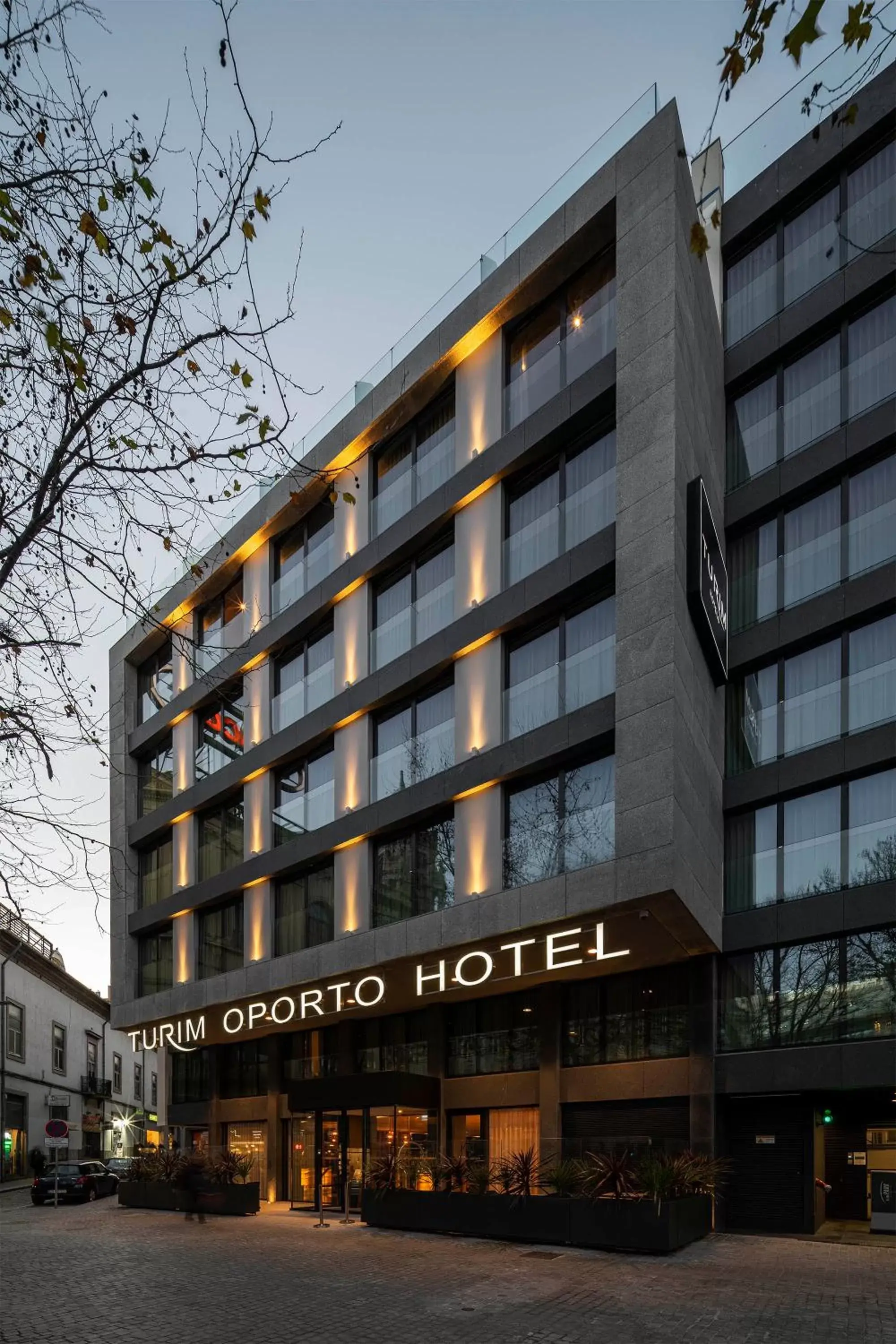 Property Building in TURIM Oporto Hotel