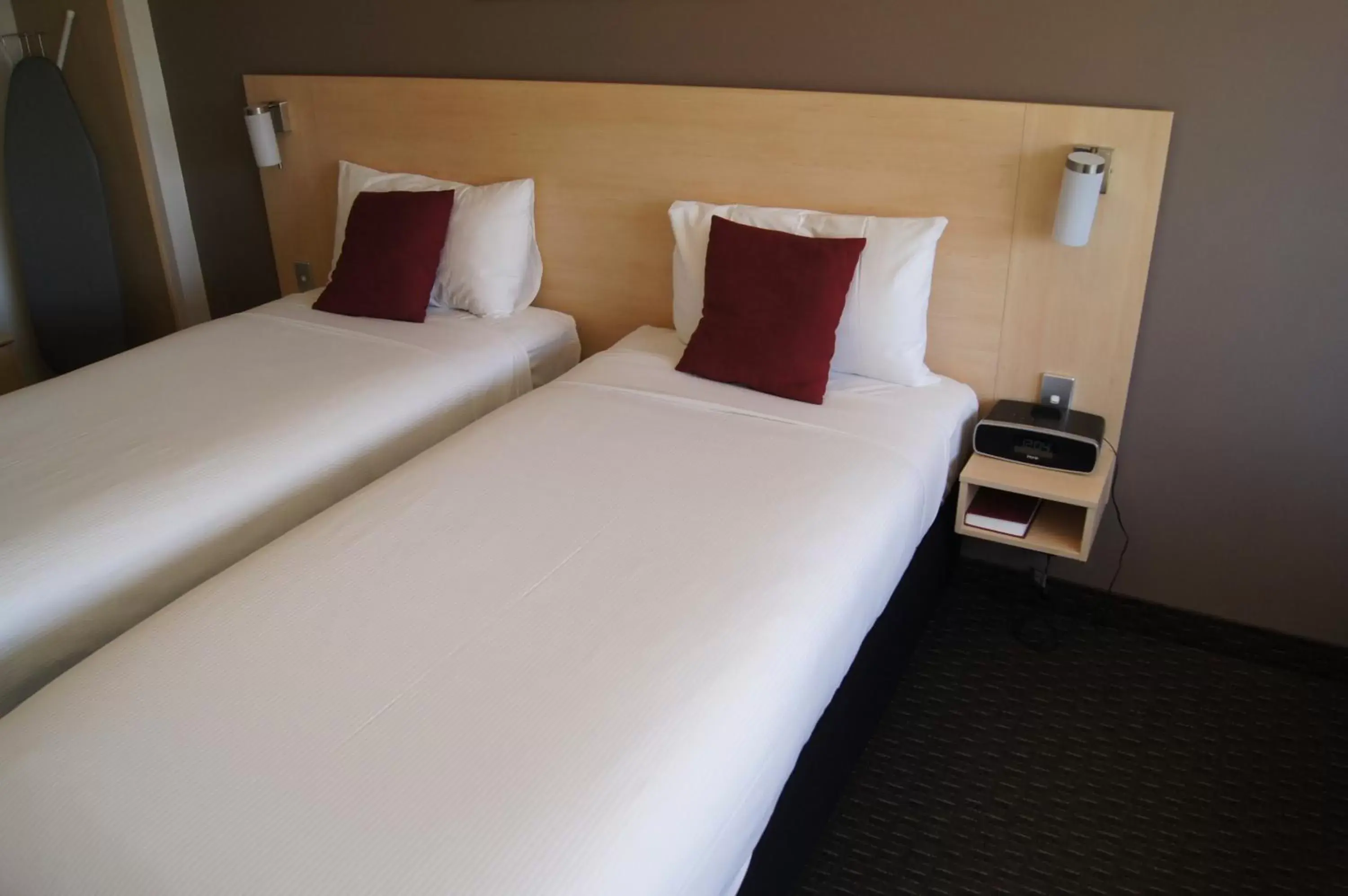 Bed in ibis Sydney Olympic Park