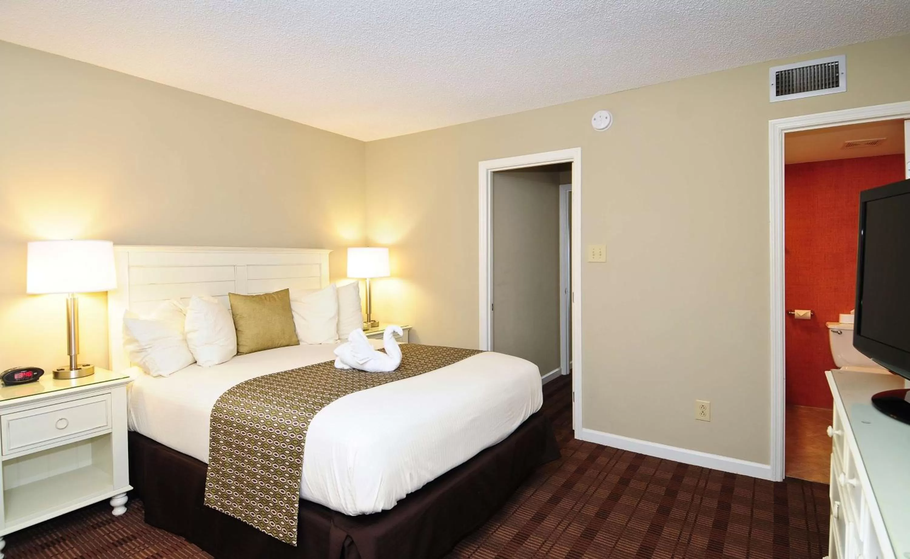 Photo of the whole room, Bed in The Sandbar Hotel, Trademark Collection by Wyndham