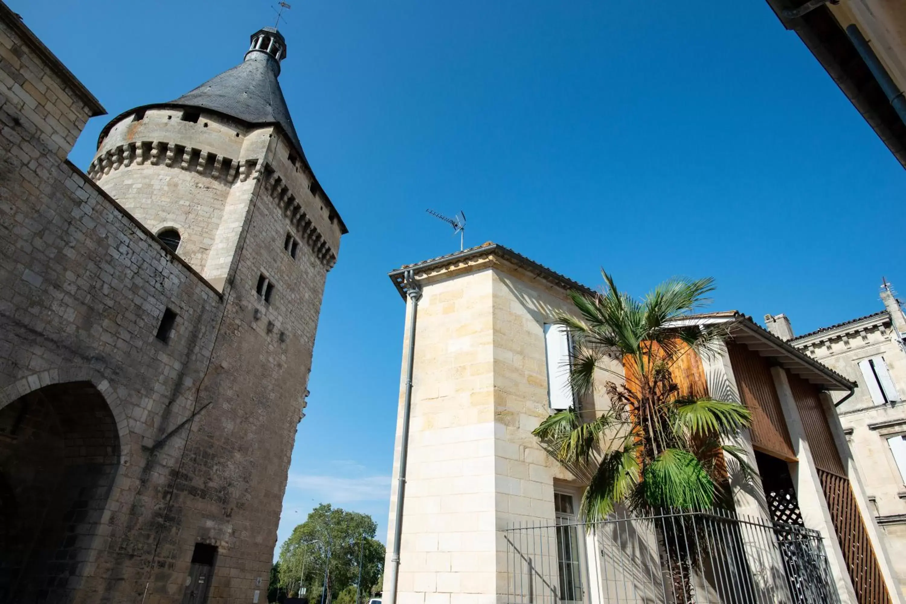 Property Building in HOTEL DE LA TOUR