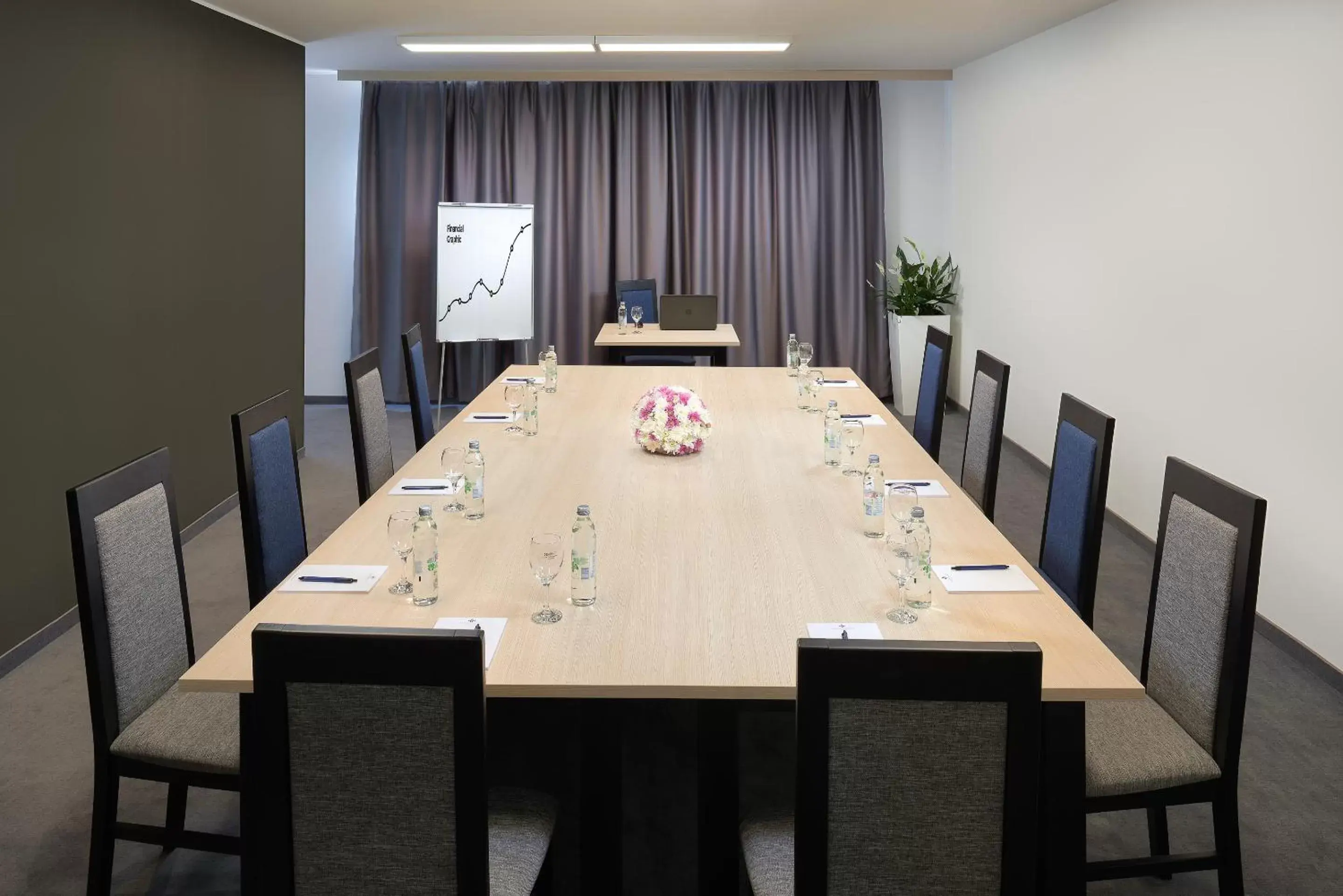 Meeting/conference room in Hotel Salona Palace