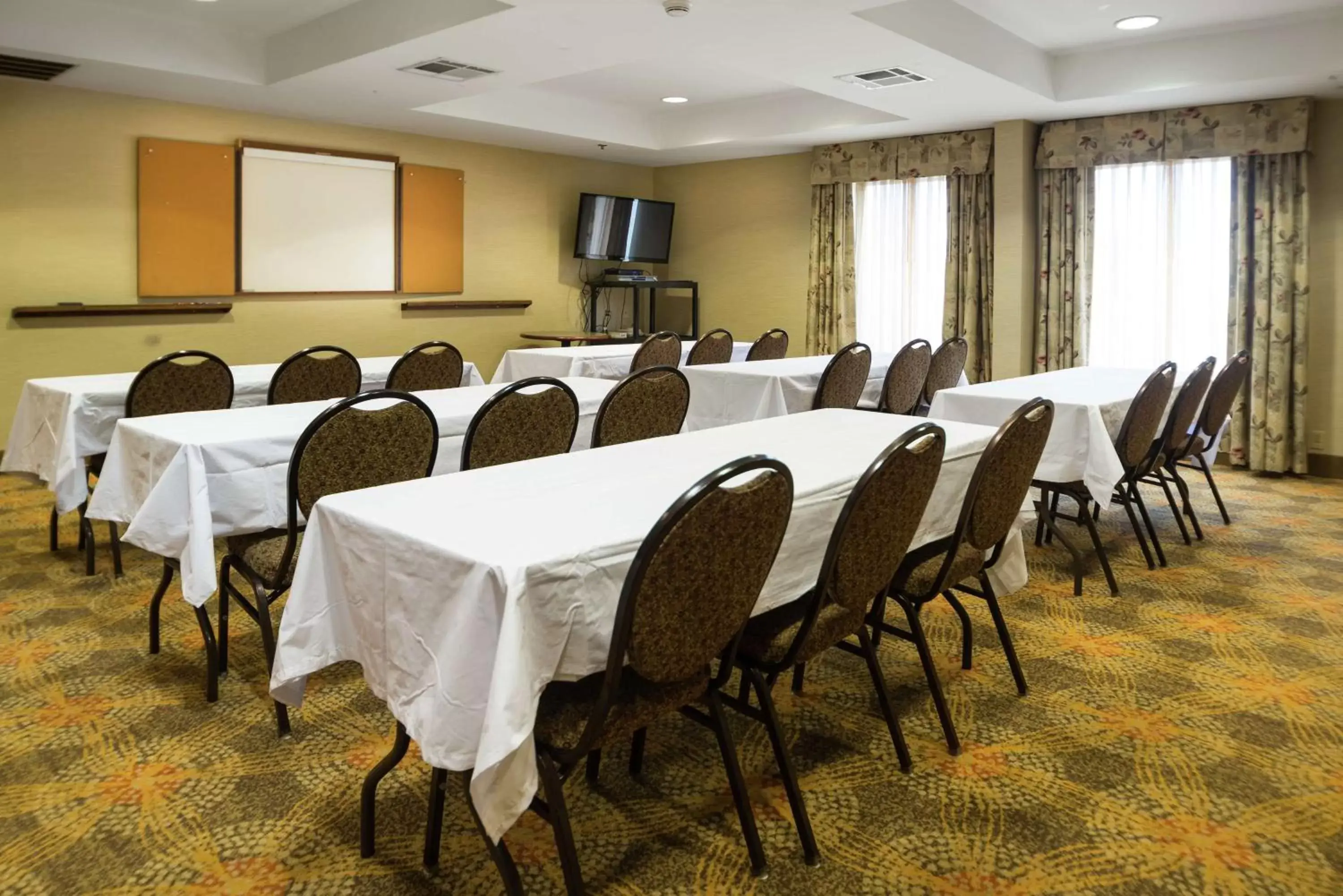 Meeting/conference room in Hampton Inn Tulsa/Broken Arrow