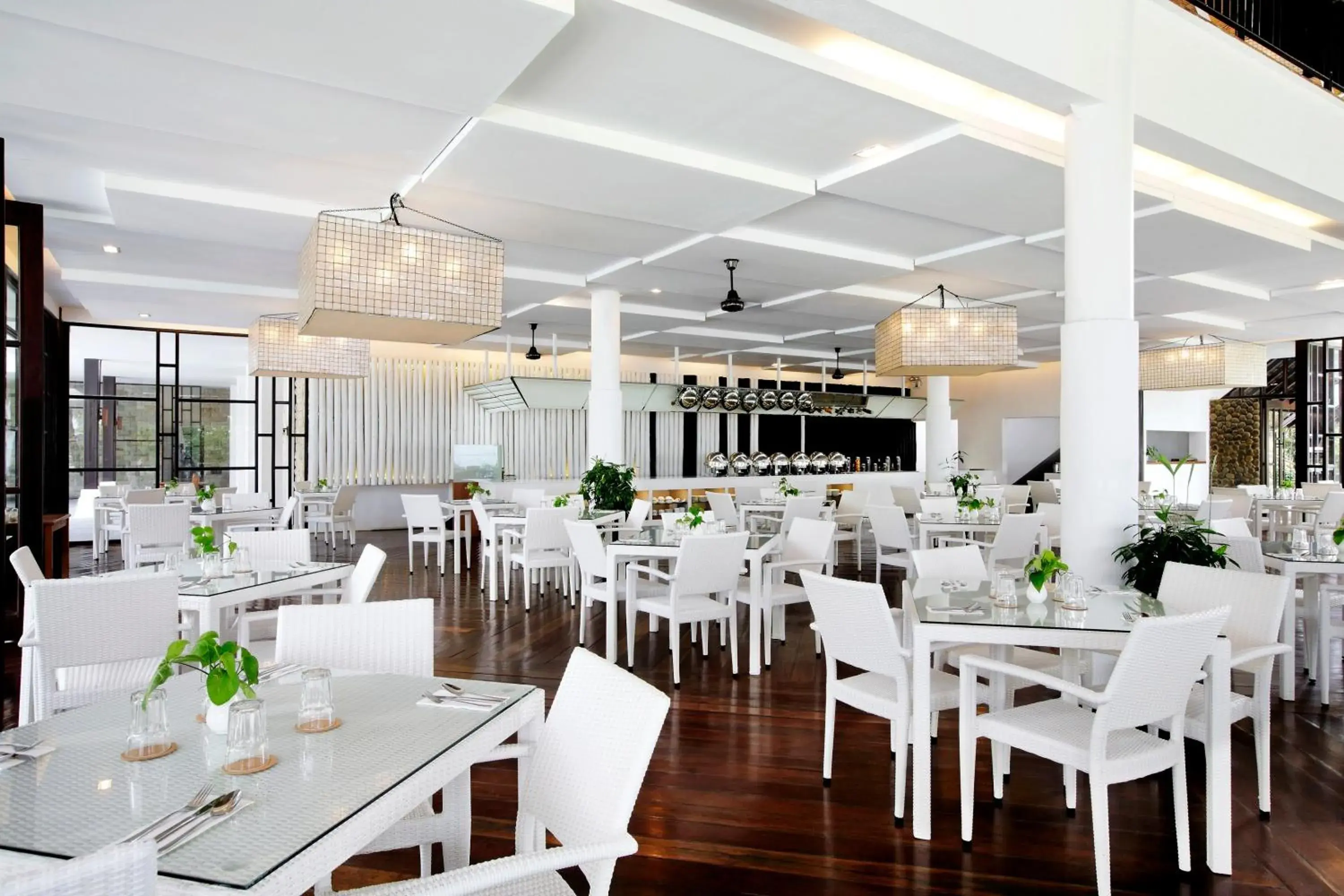 Restaurant/Places to Eat in Turi Beach Resort