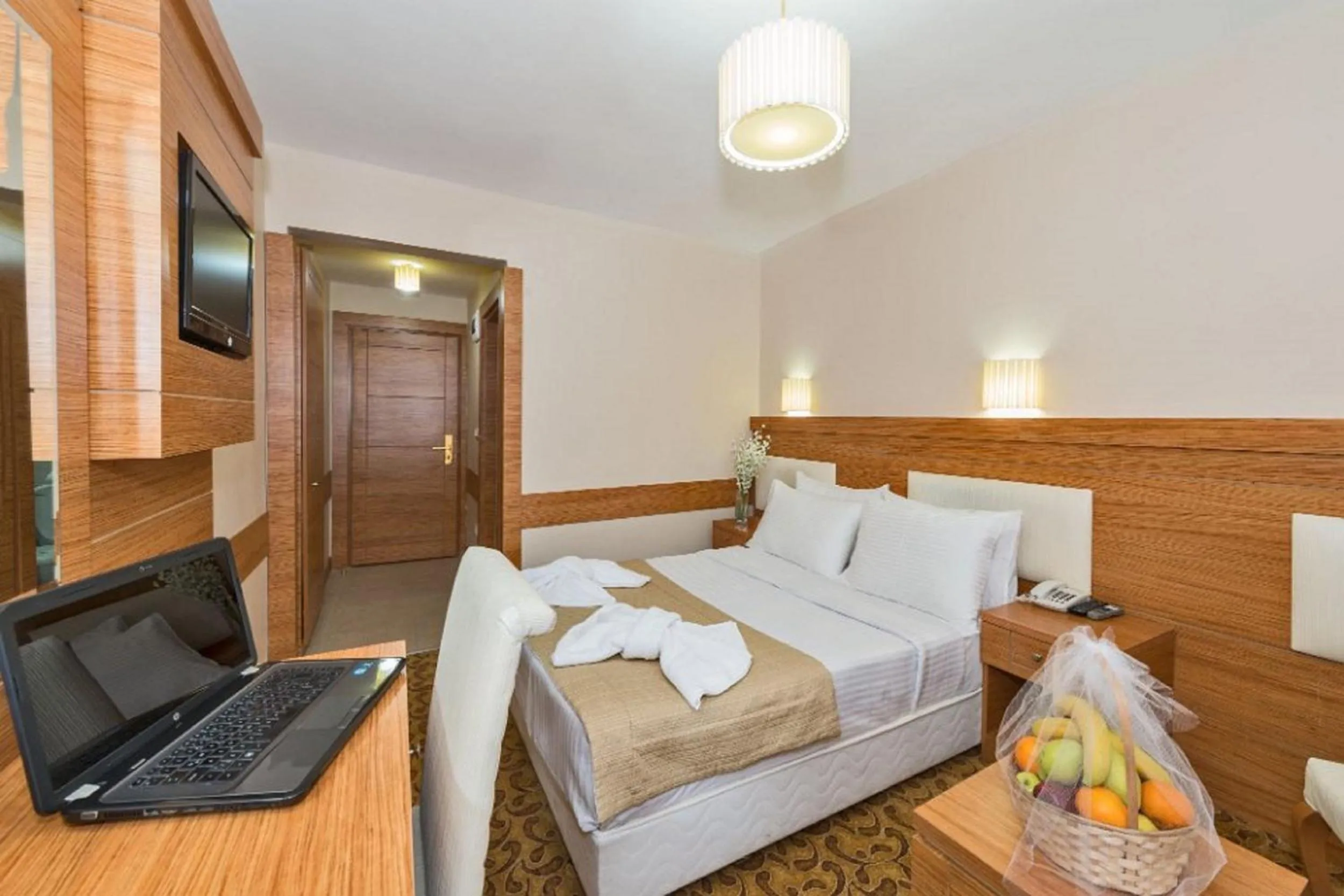 Massage, Bed in Selenay Hotel