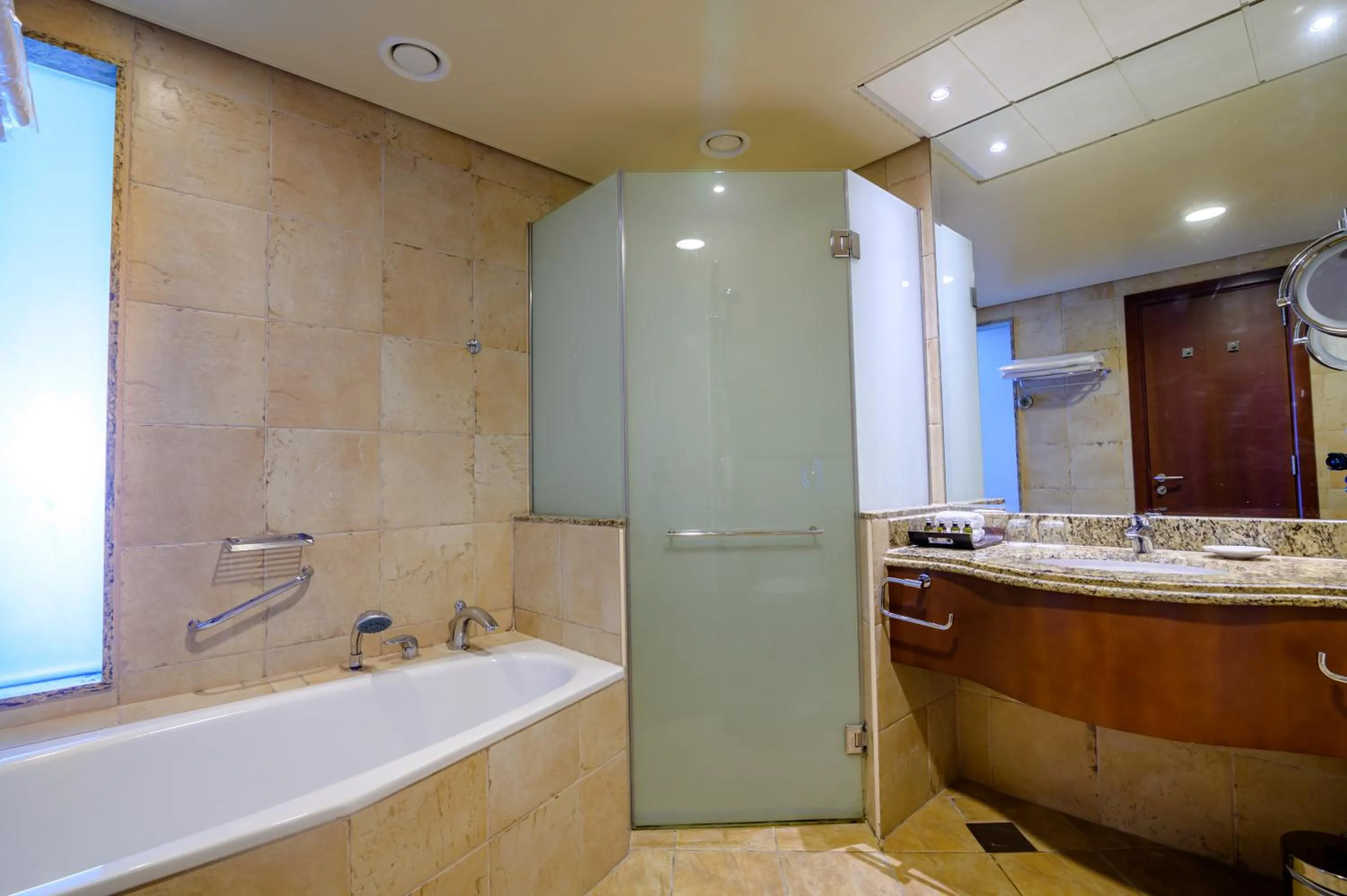 Bathroom in Danat Jebel Dhanna Resort