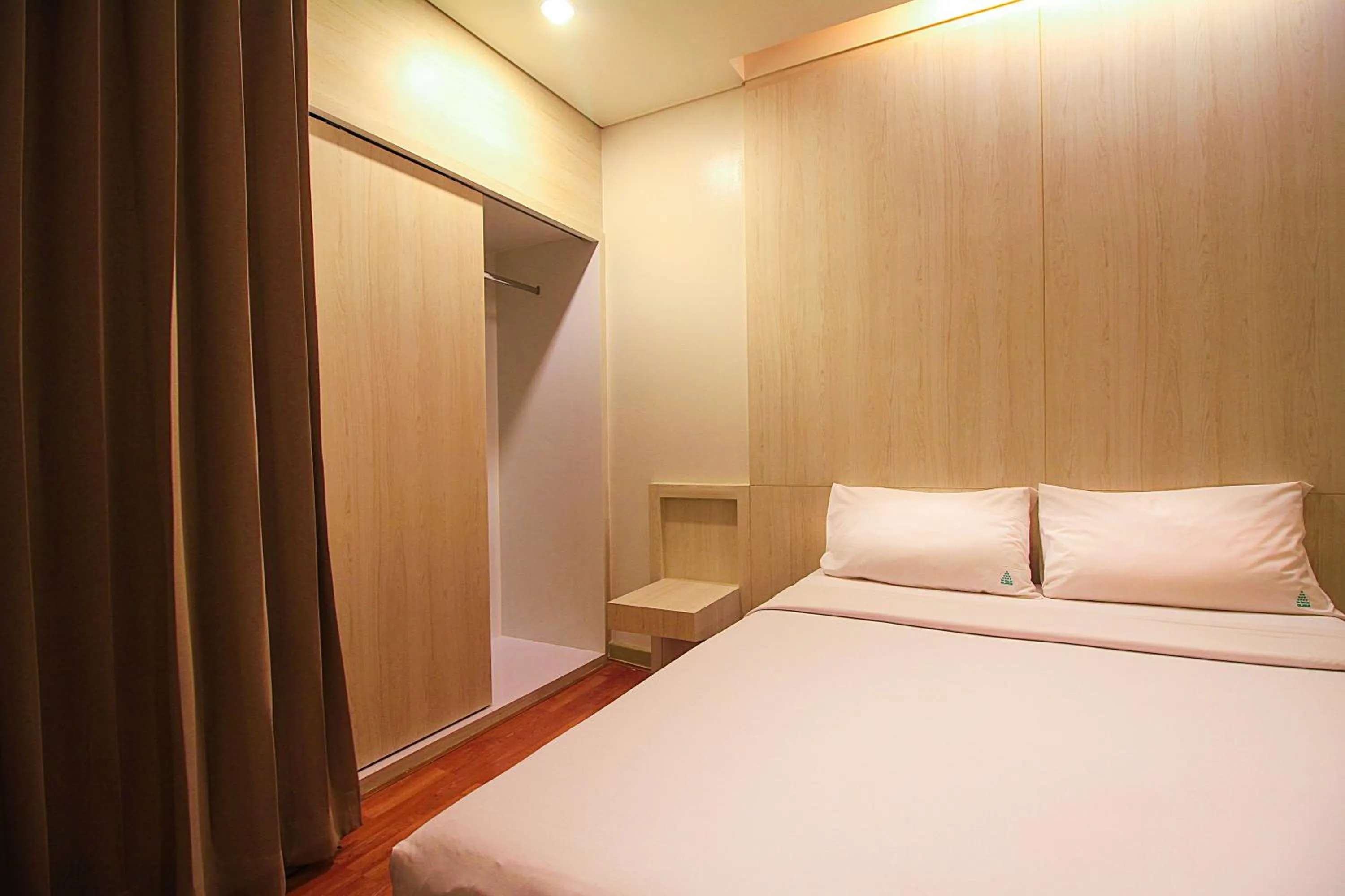 Bed in Ten Stars Hotel