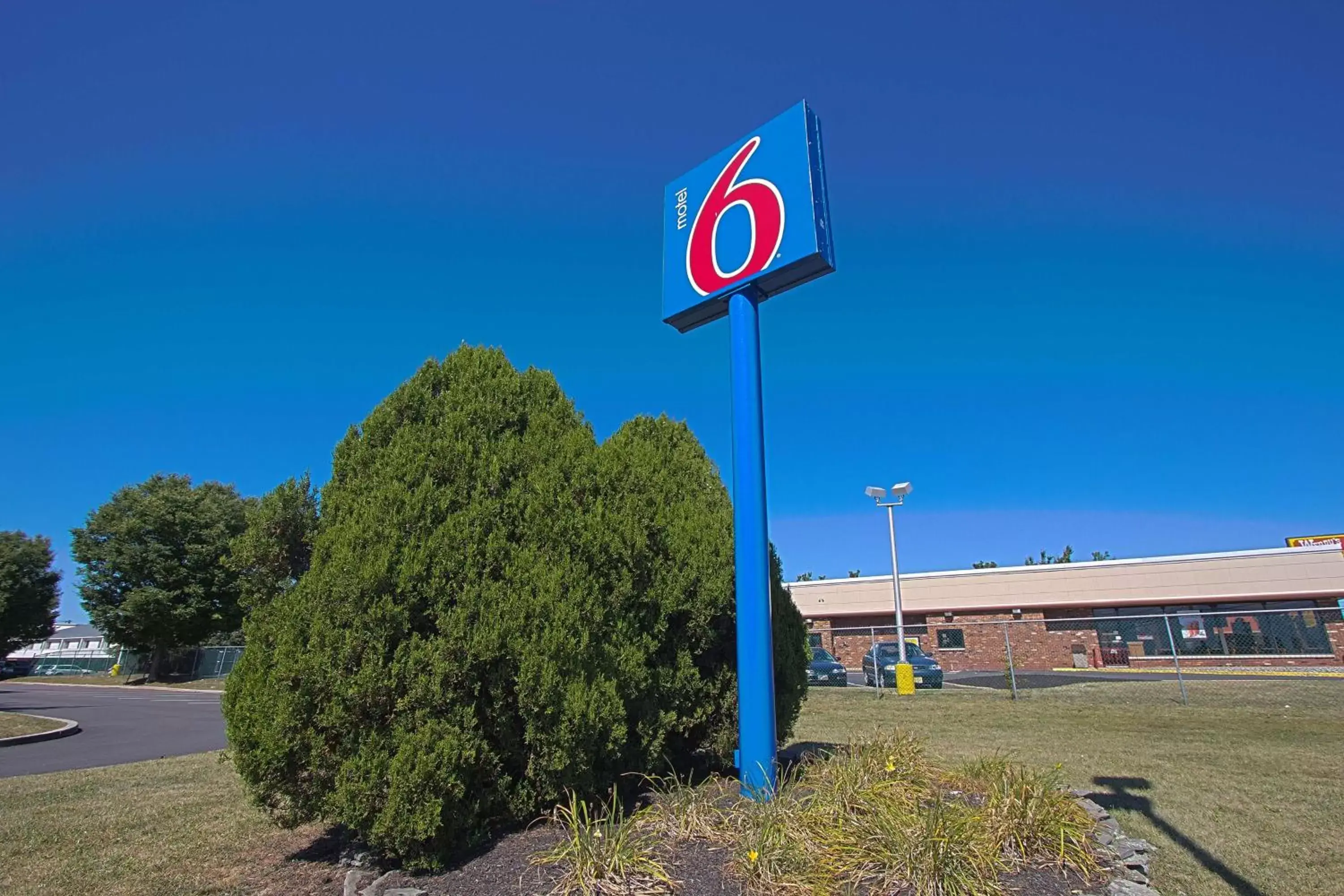 Property building in Motel 6-Piscataway, NJ