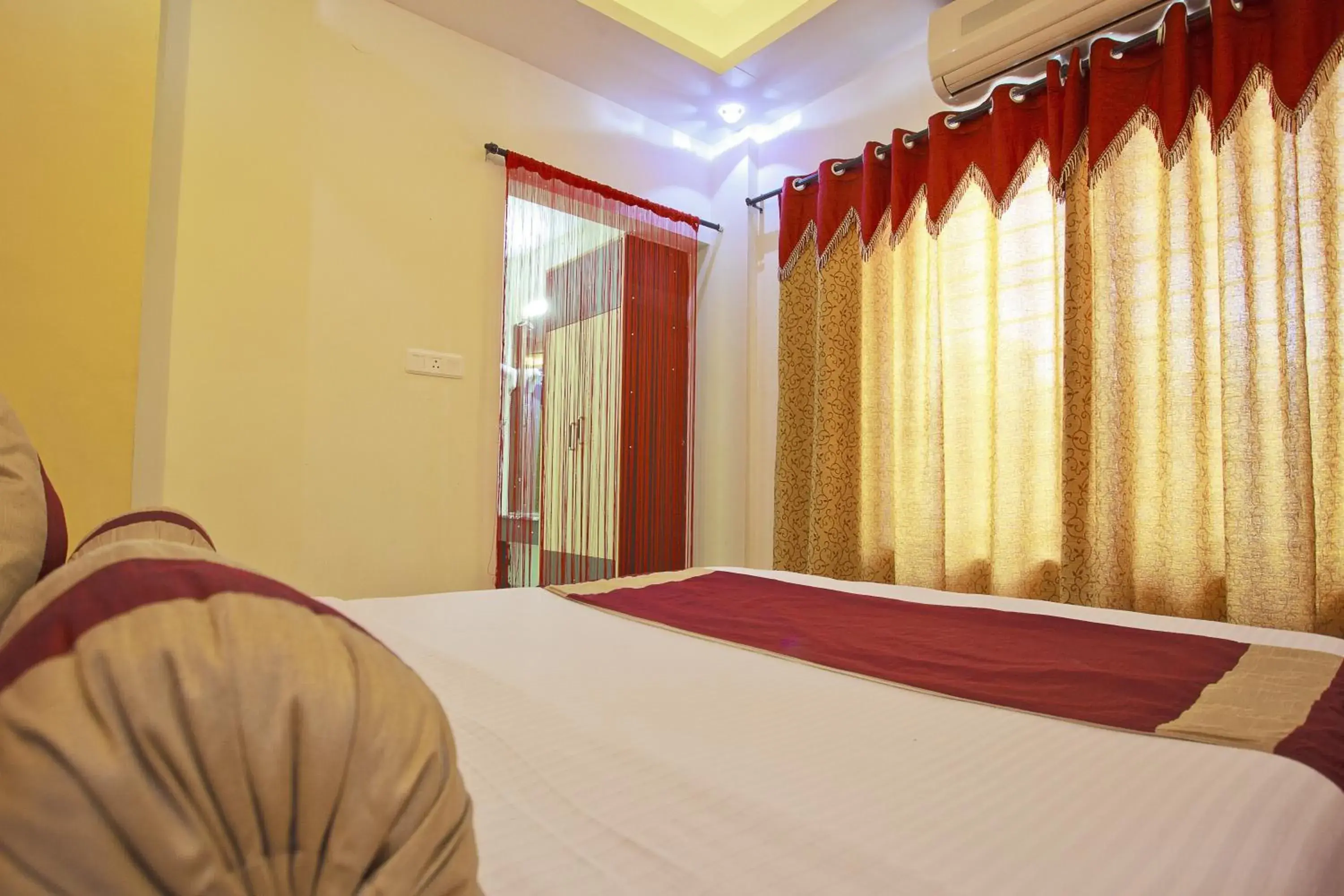 Bed in Aishwarya Residency