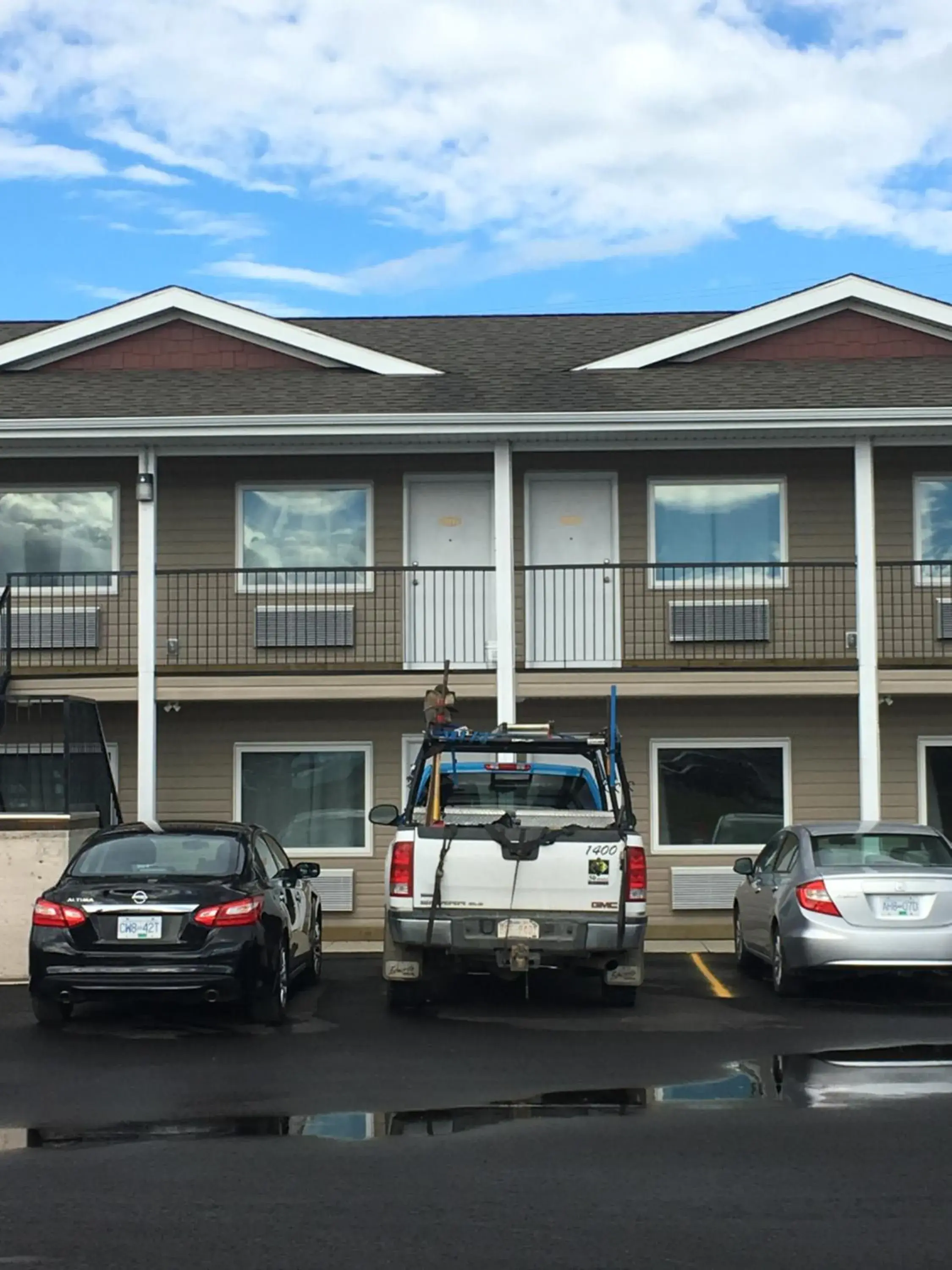Property Building in Voyageur Motel