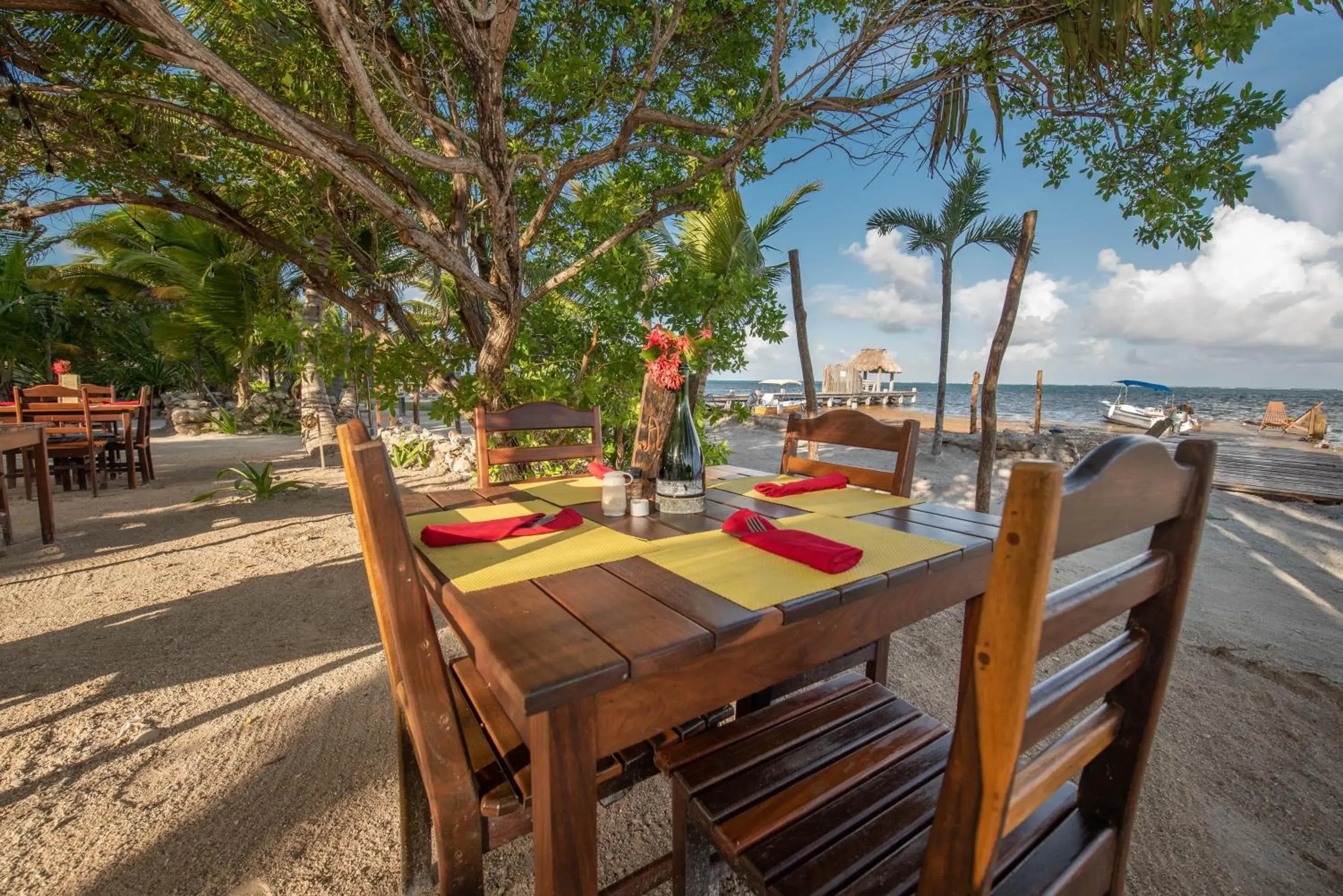 Restaurant/places to eat in Bella Vista Resort Belize