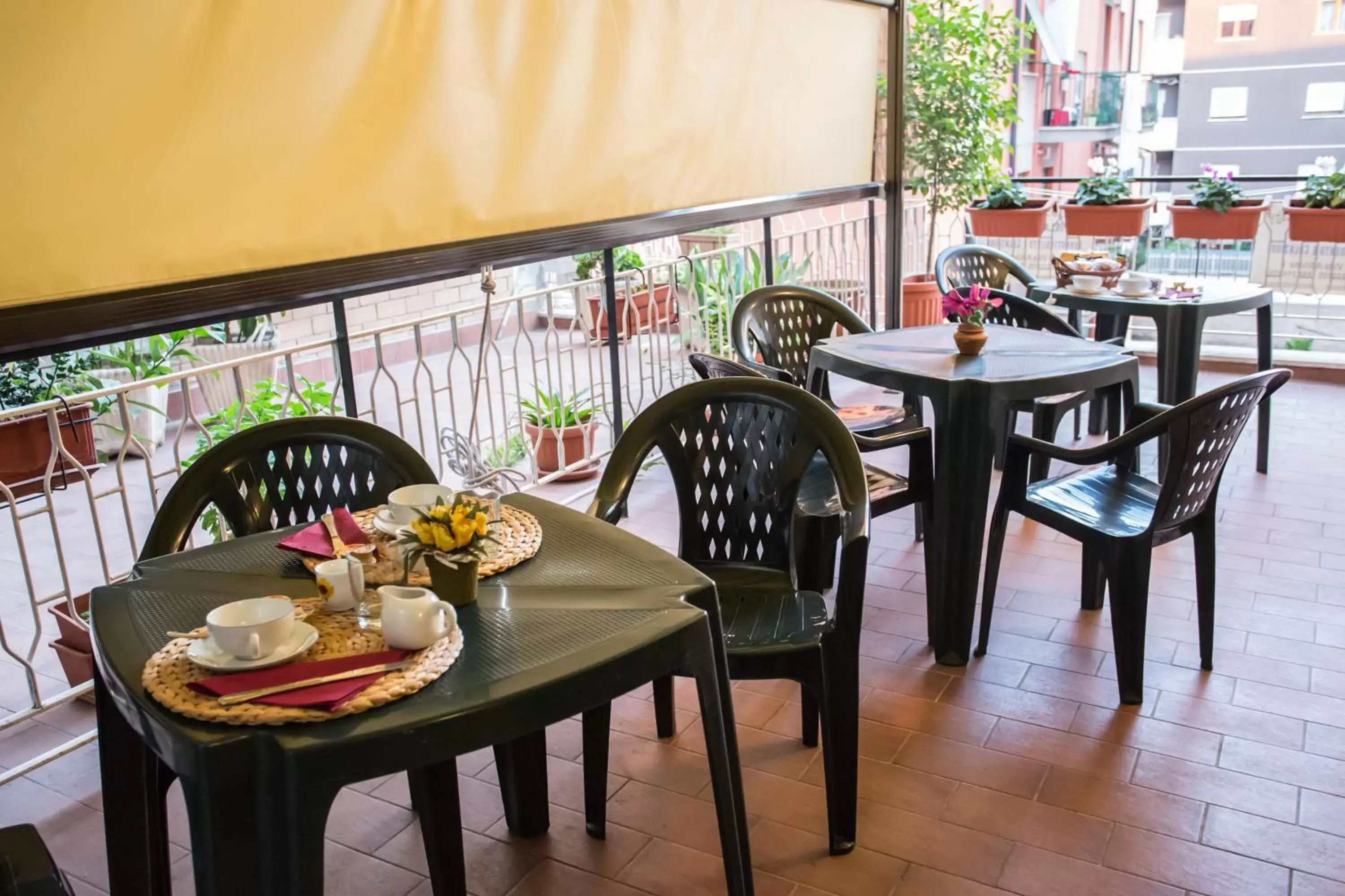 Balcony/Terrace, Restaurant/Places to Eat in B&B Villa Adriana