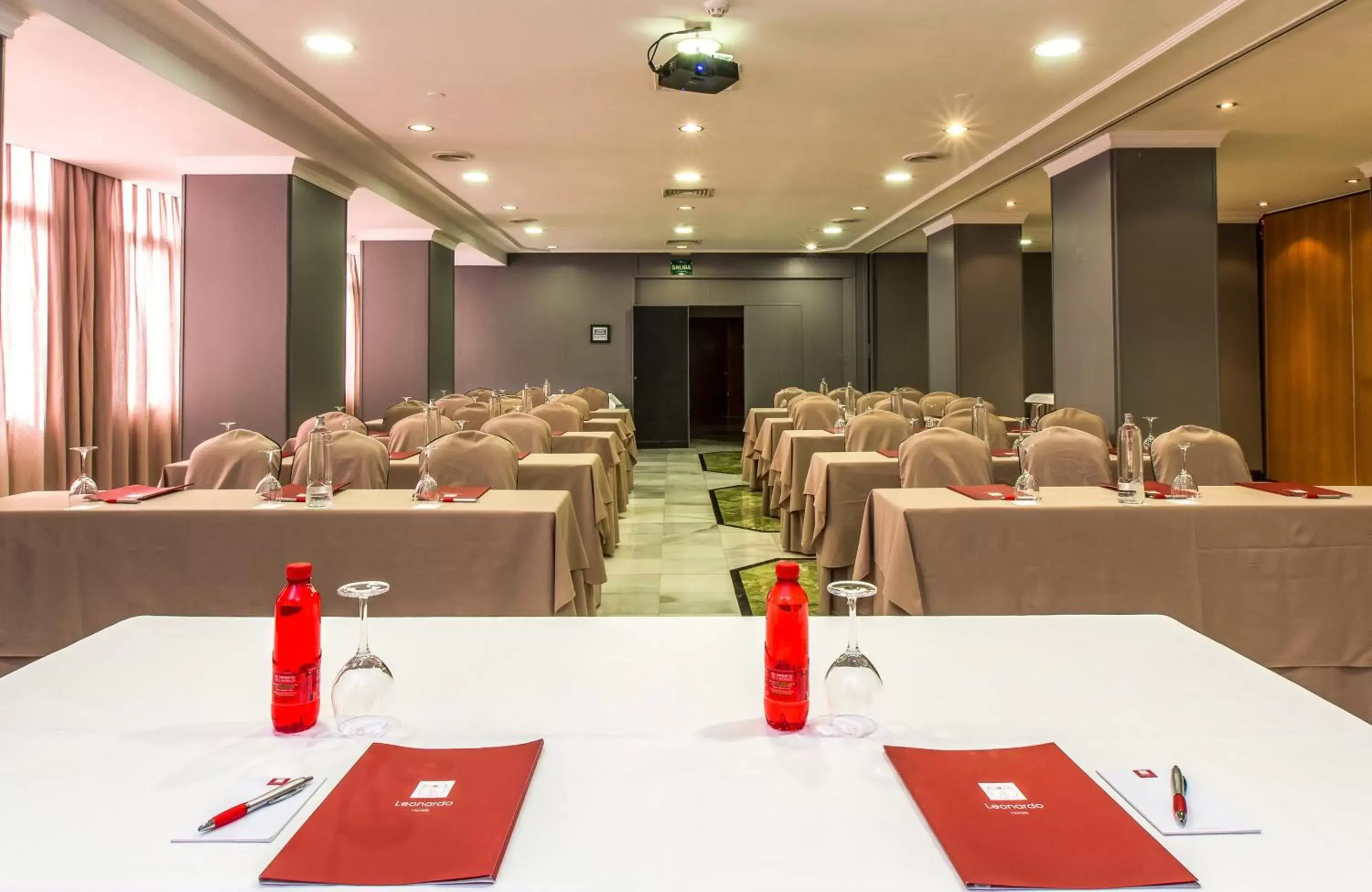 Meeting/conference room in Leonardo Hotel Granada