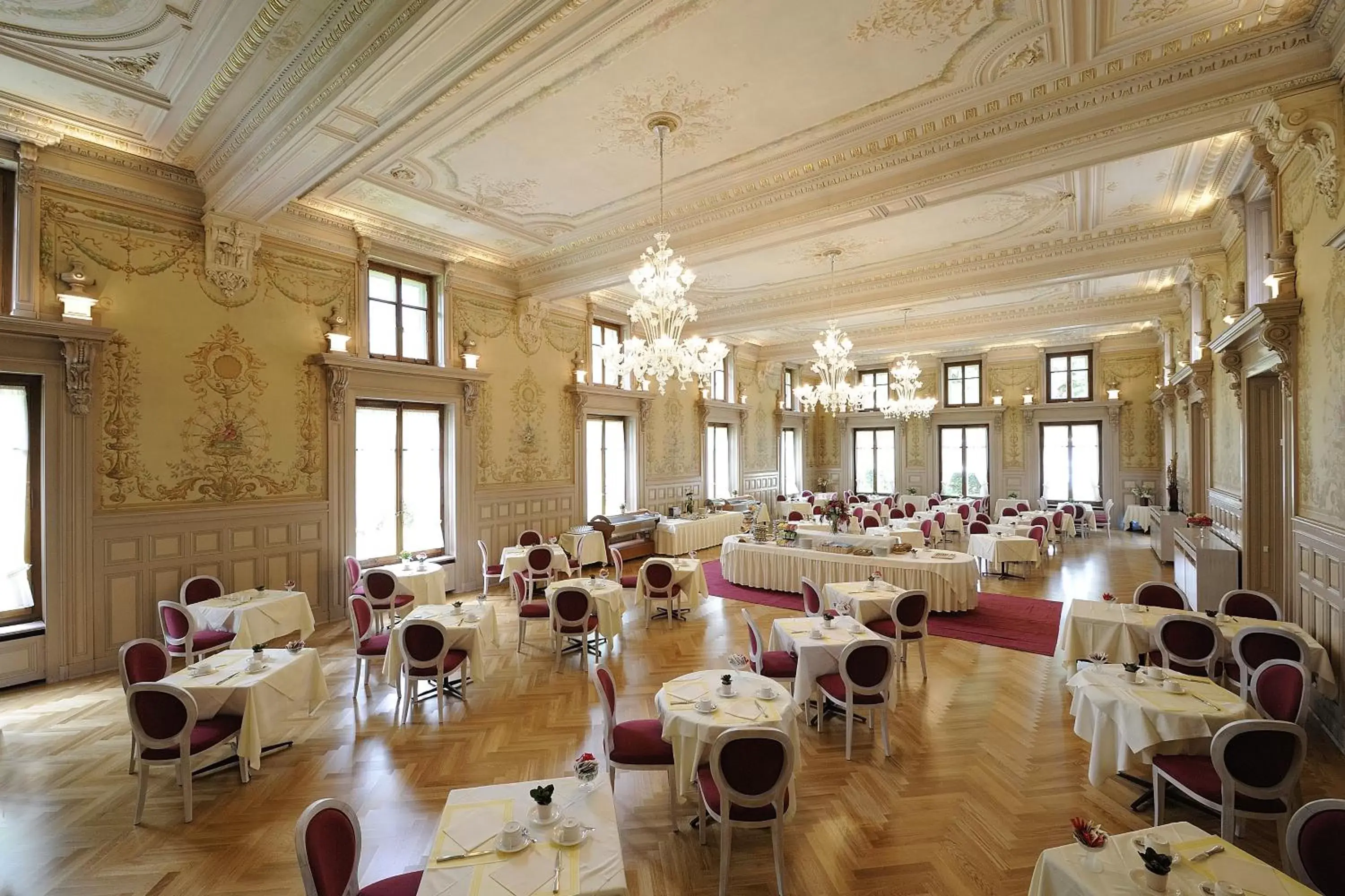 Restaurant/Places to Eat in Grand Hotel des Bains