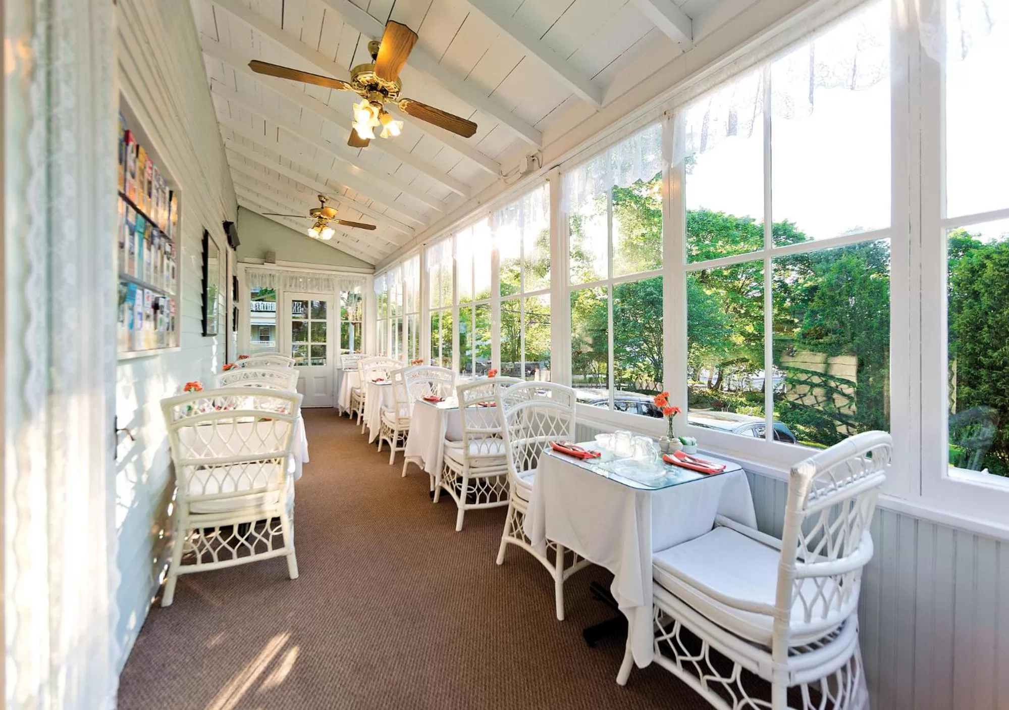 Patio, Restaurant/Places to Eat in The Elmhurst Inn