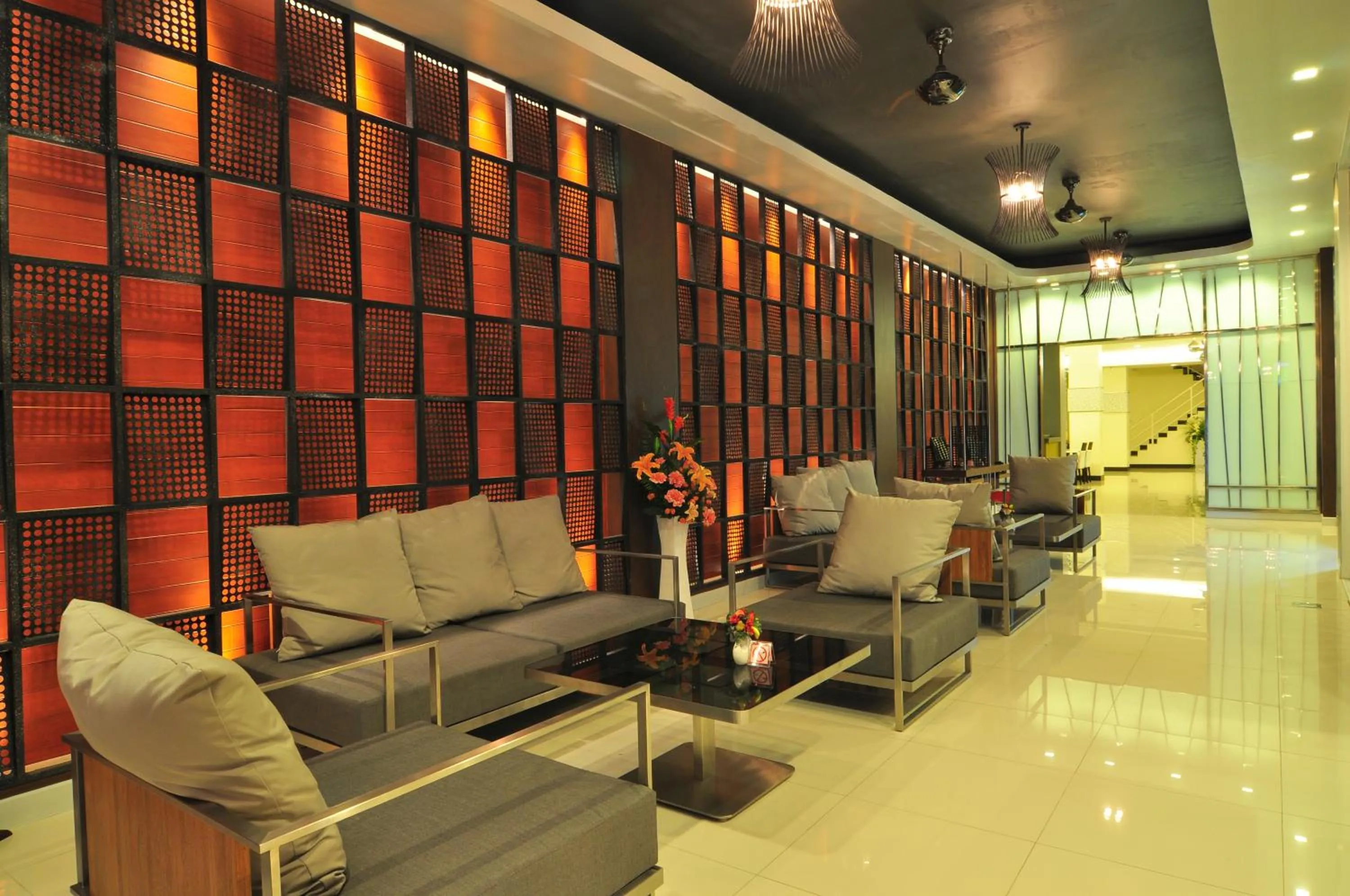 Lobby or reception in Platinum Hotel and Apartments