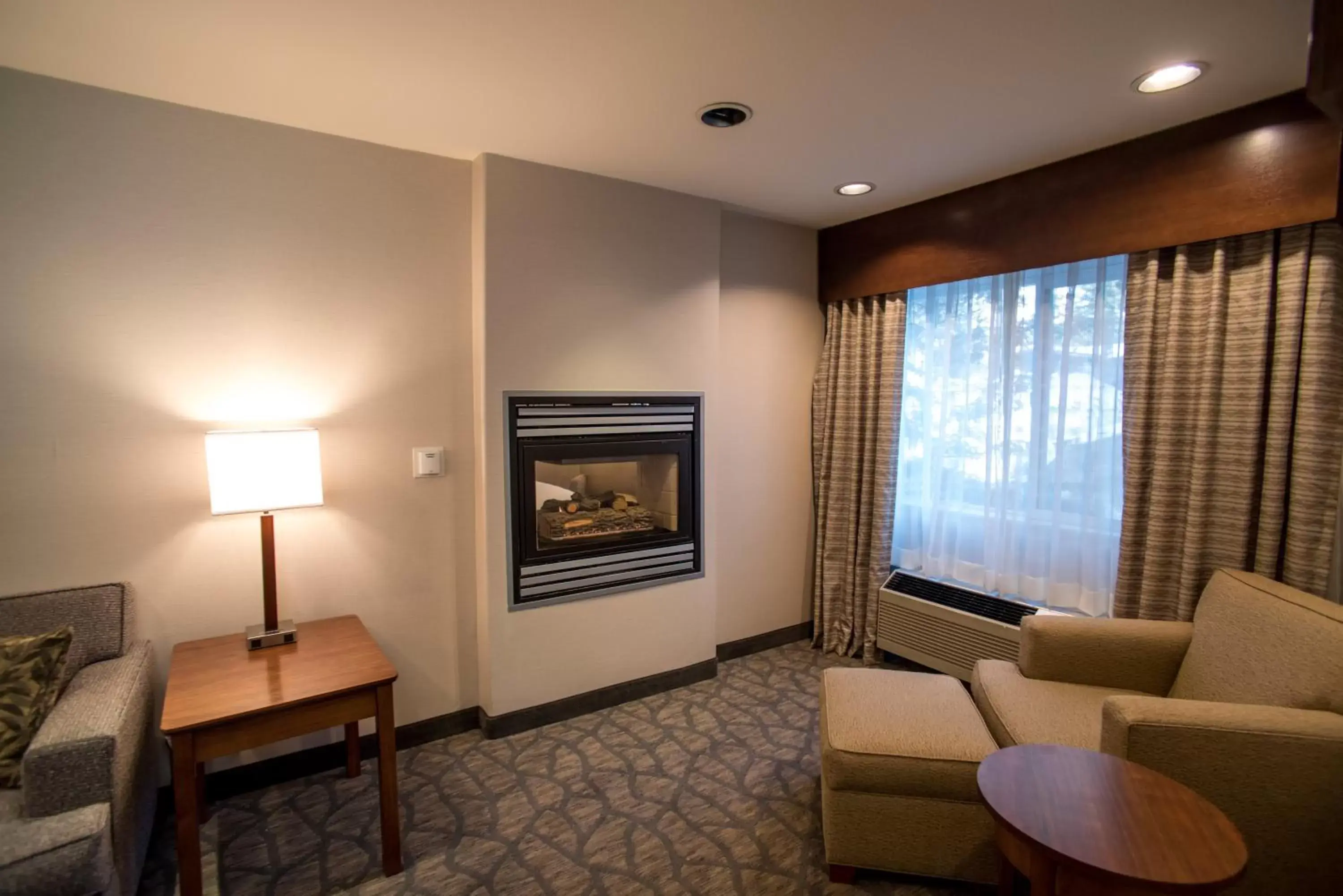 Photo of the whole room, Seating Area in Holiday Inn Express South Lake Tahoe, an IHG Hotel