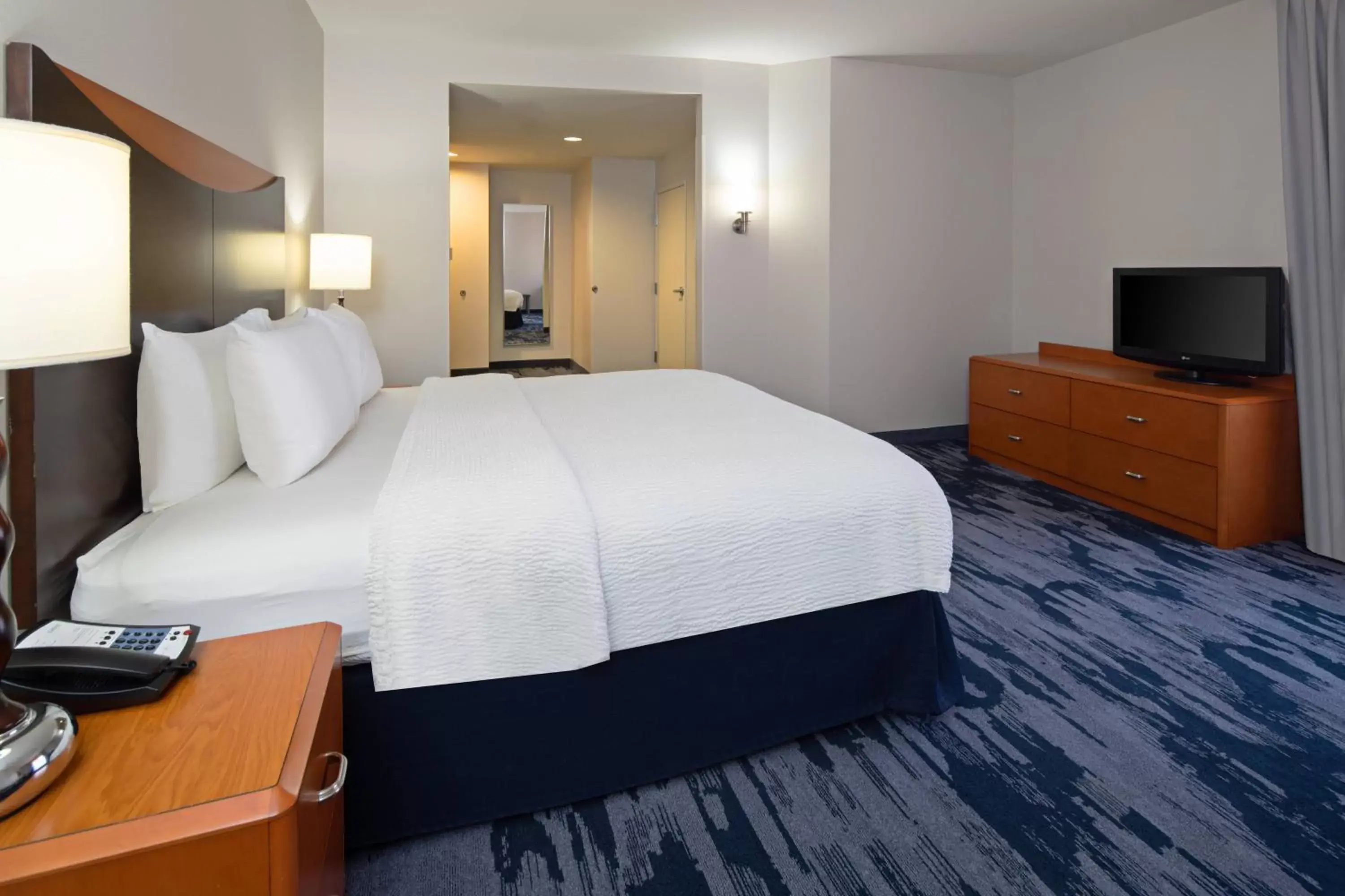 Photo of the whole room, Bed in Fairfield Inn & Suites Seattle Bremerton