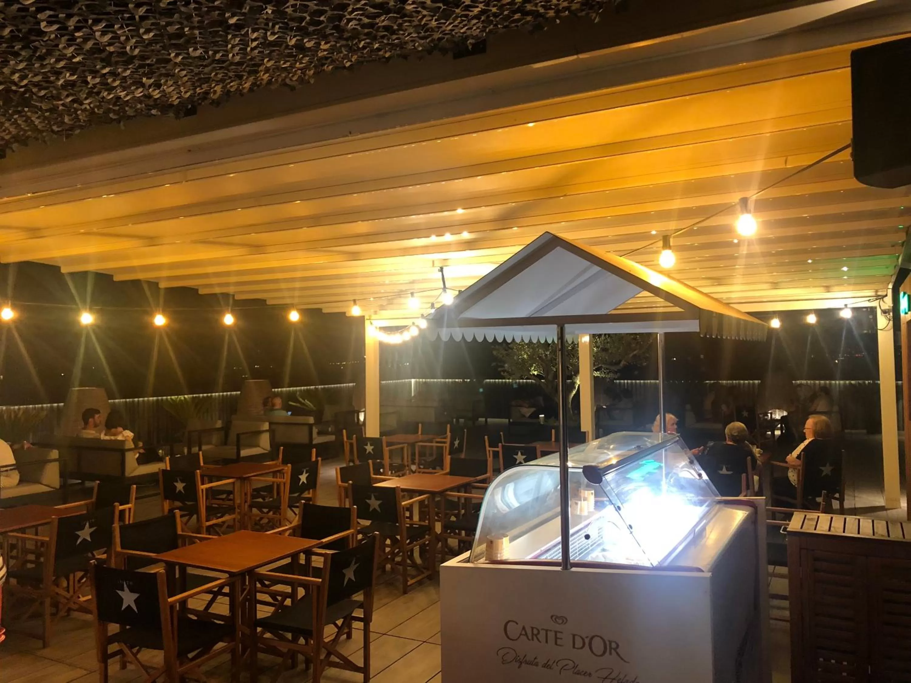 Patio in Hotel Urpí