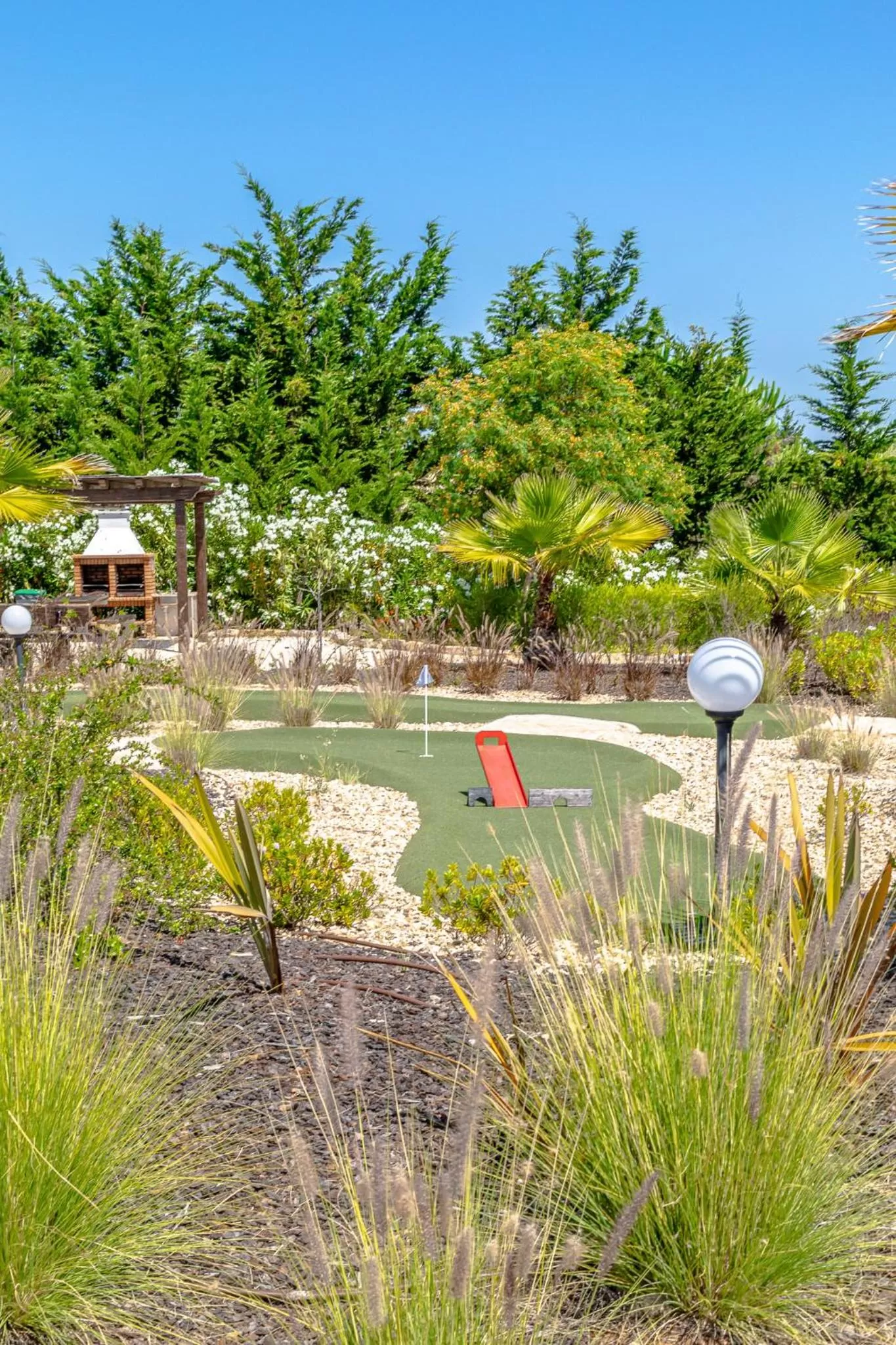 Minigolf in Aldeia Azul Resort
