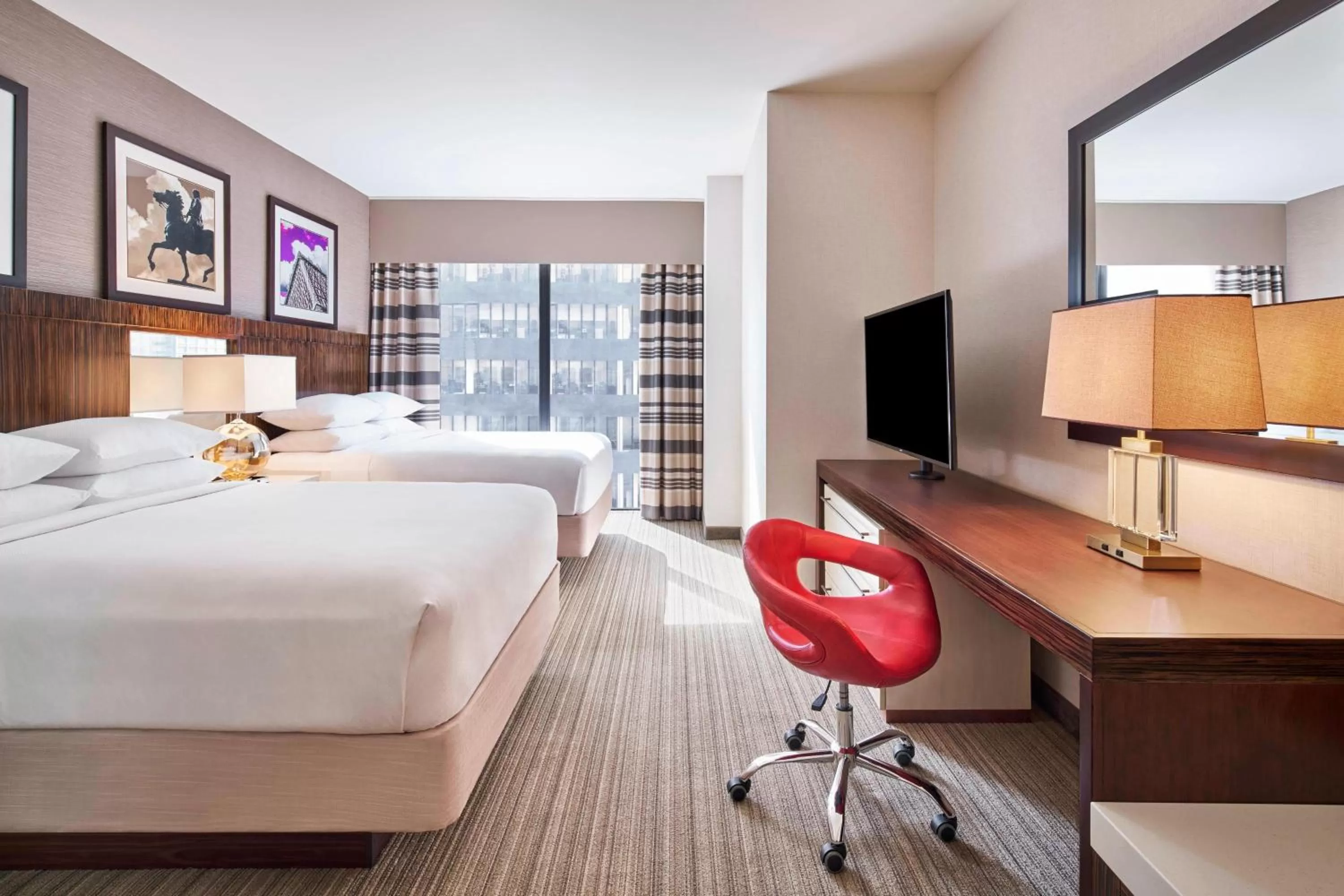 Deluxe Queen Room in Delta Hotels by Marriott Baltimore Inner Harbor