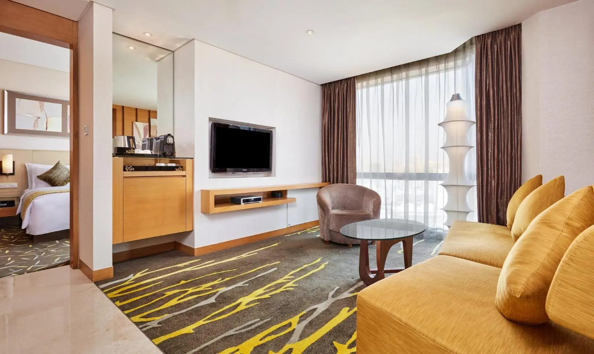 Photo of the whole room, Seating Area in Crowne Plaza Zhongshan Wing On City, an IHG Hotel