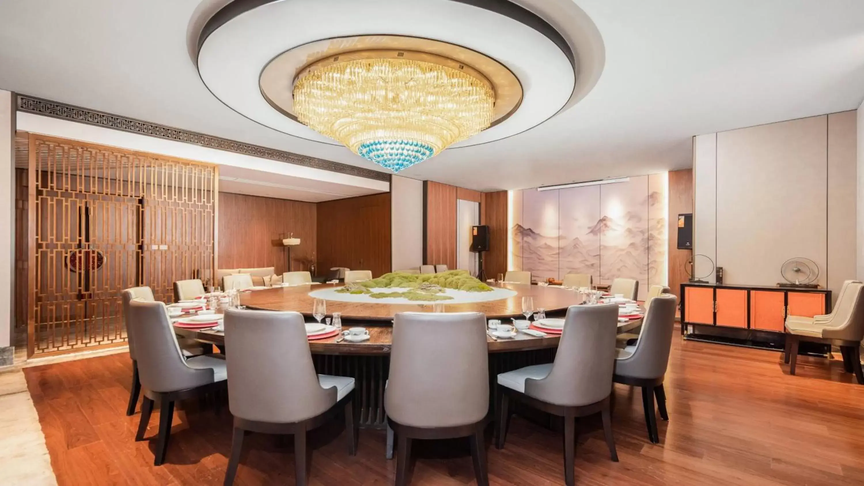 Restaurant/places to eat in Holiday Inn Shijiazhuang Central, an IHG Hotel