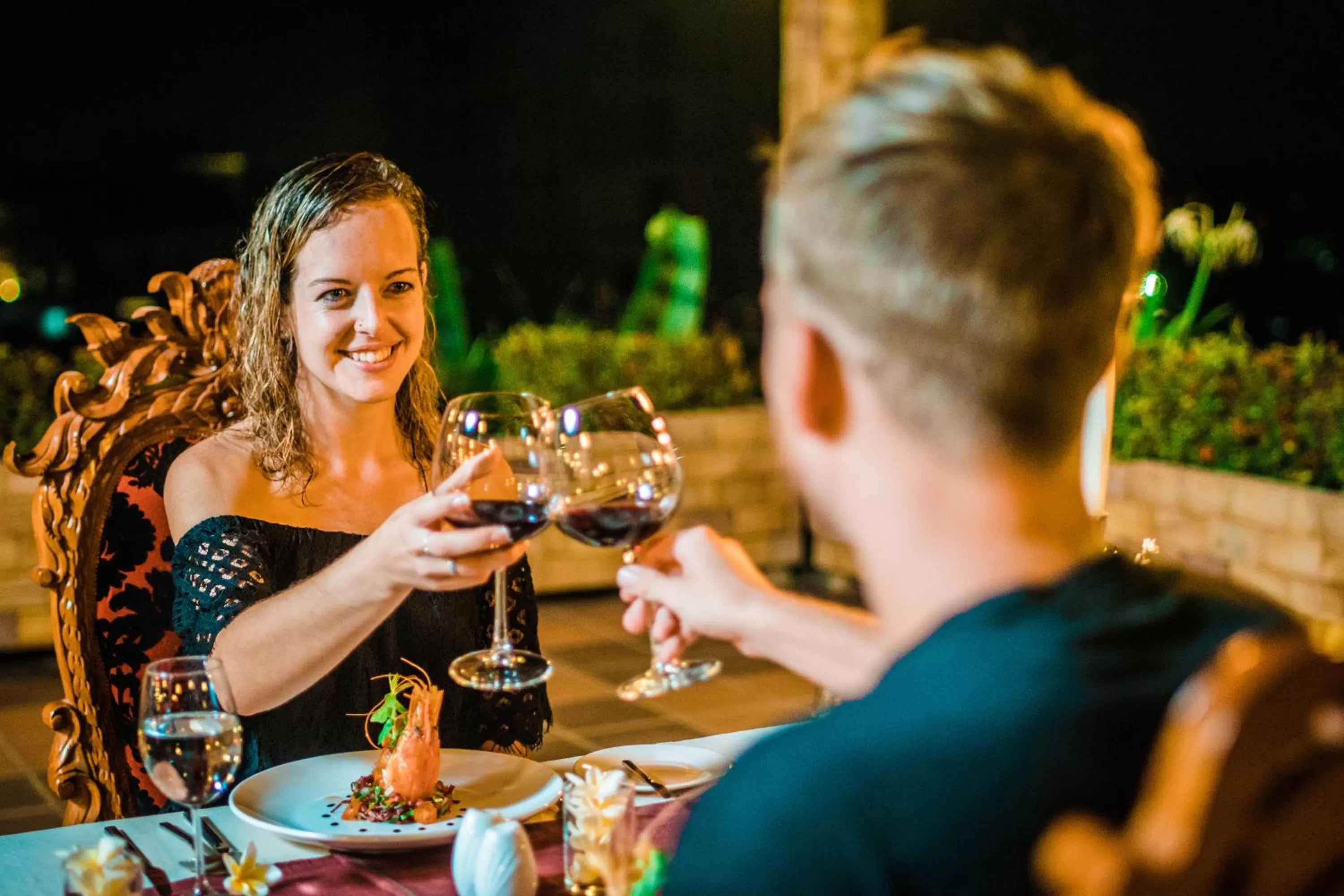 Entertainment, Restaurant/Places to Eat in Angkor Style Resort