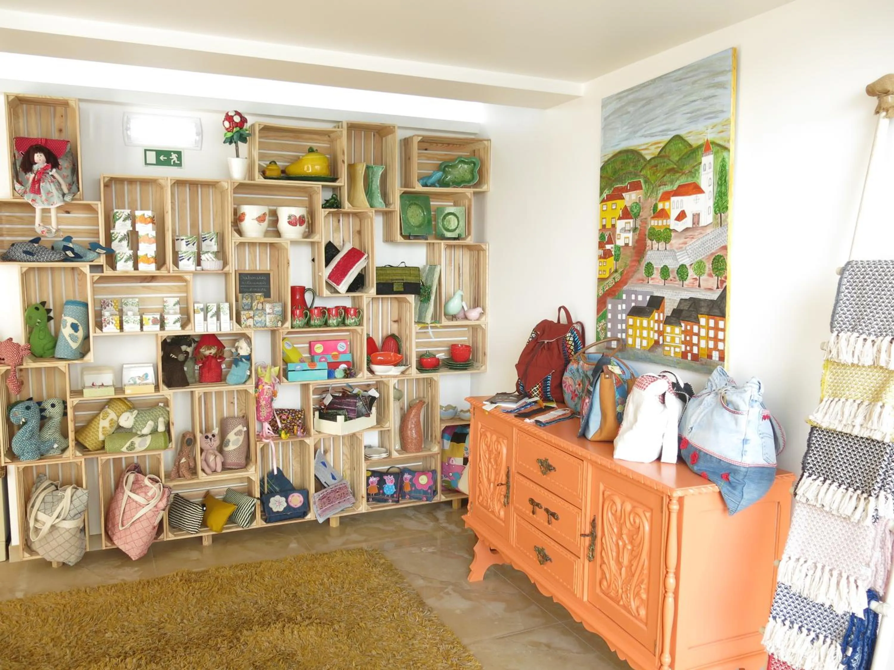 On-site shops in Boutique Hotel Casa do Outeiro - Arts & Crafts