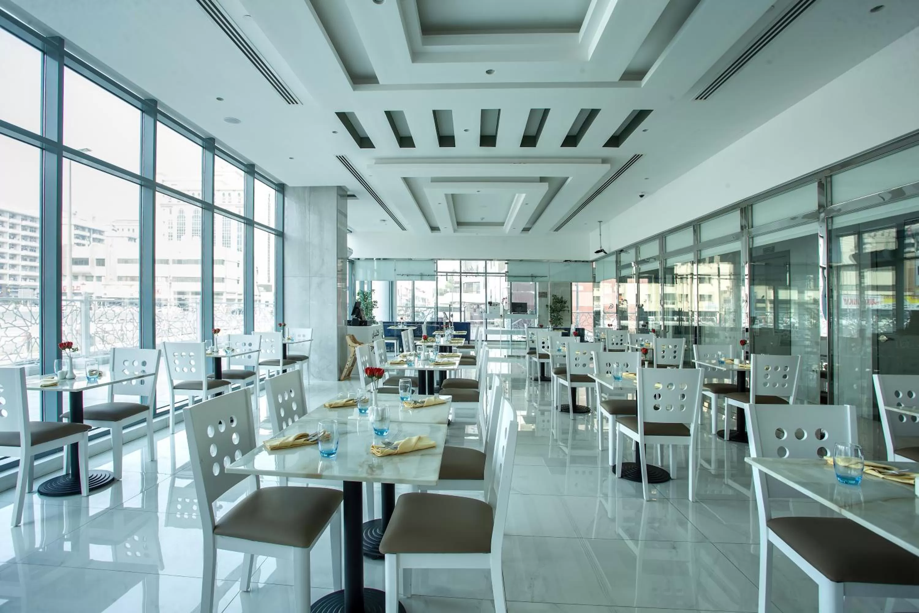 Restaurant/places to eat in City Avenue Al Reqqa Hotel