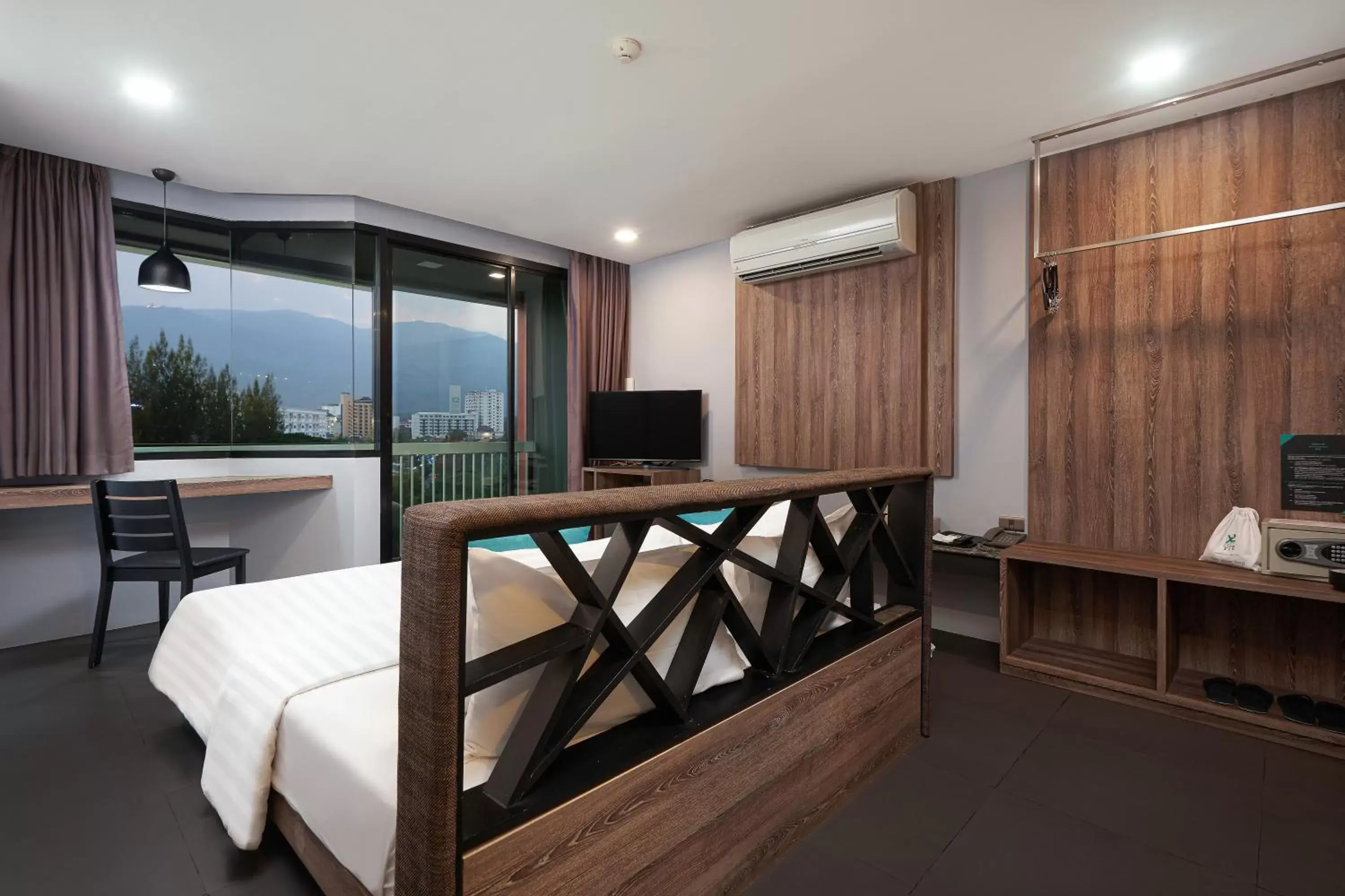 Mountain view, TV/Entertainment Center in Cross Vibe Chiang Mai Decem Nimman Hotel - formerly X2 Vibe Chiang Mai Decem - SHA Extra Plus