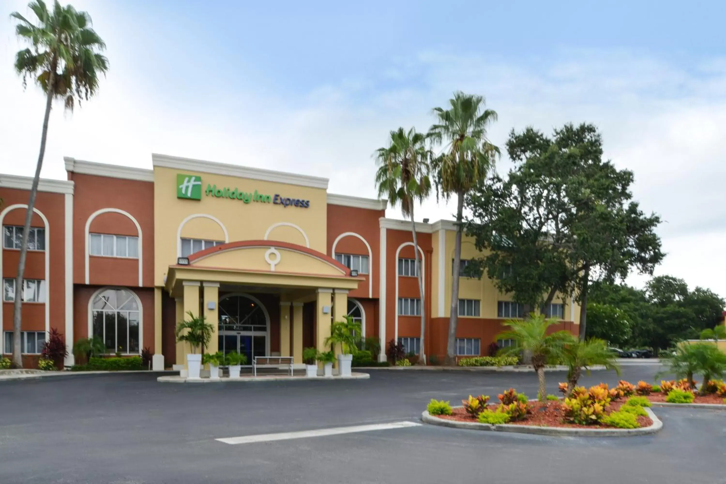 Property Building in Holiday Inn Express Hotel Clearwater East - ICOT Center, an IHG Hotel